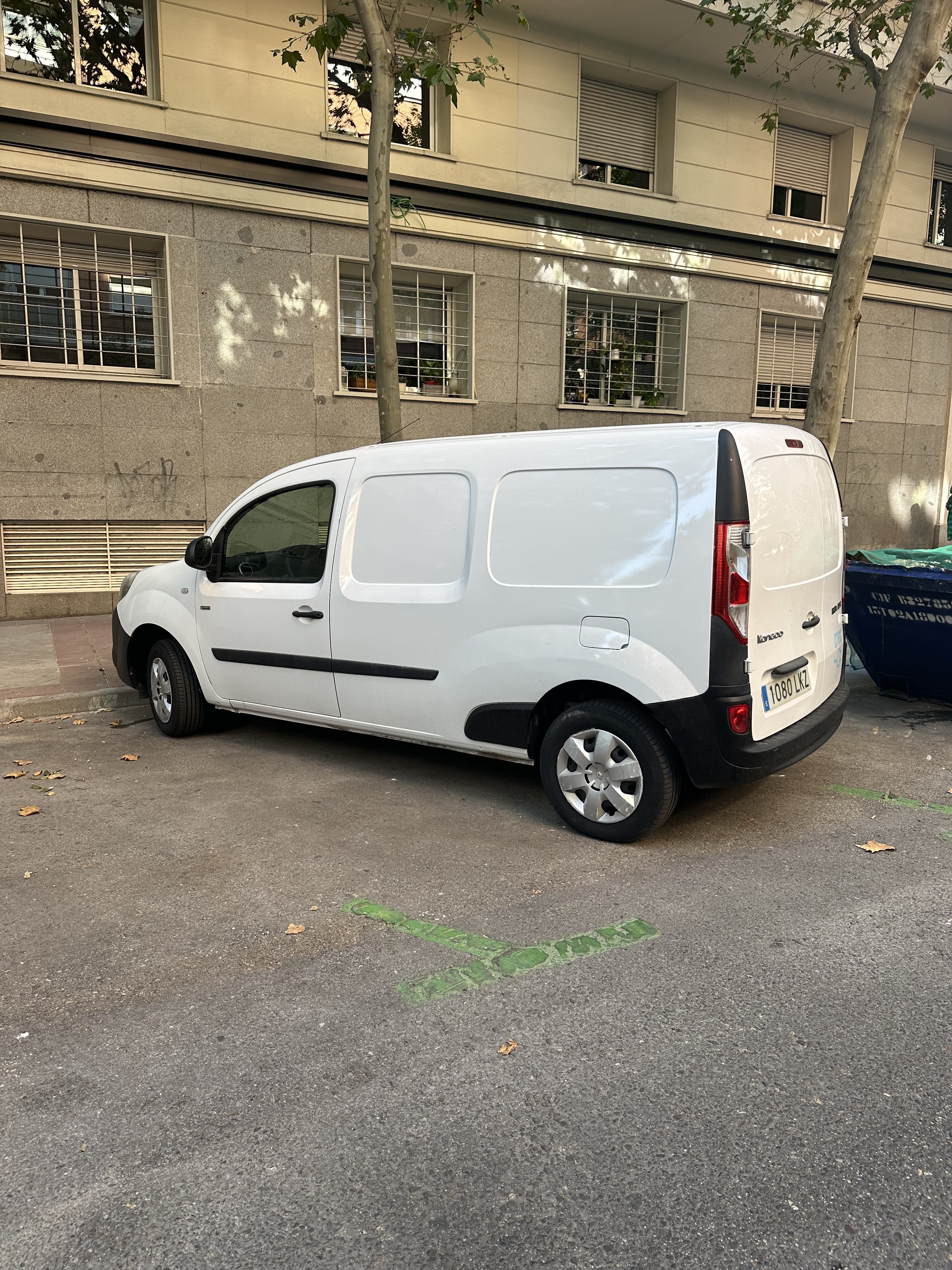 Renault Kangoo Furgoneta Electrica, estacionala donde quieras con Audio Bluetooth