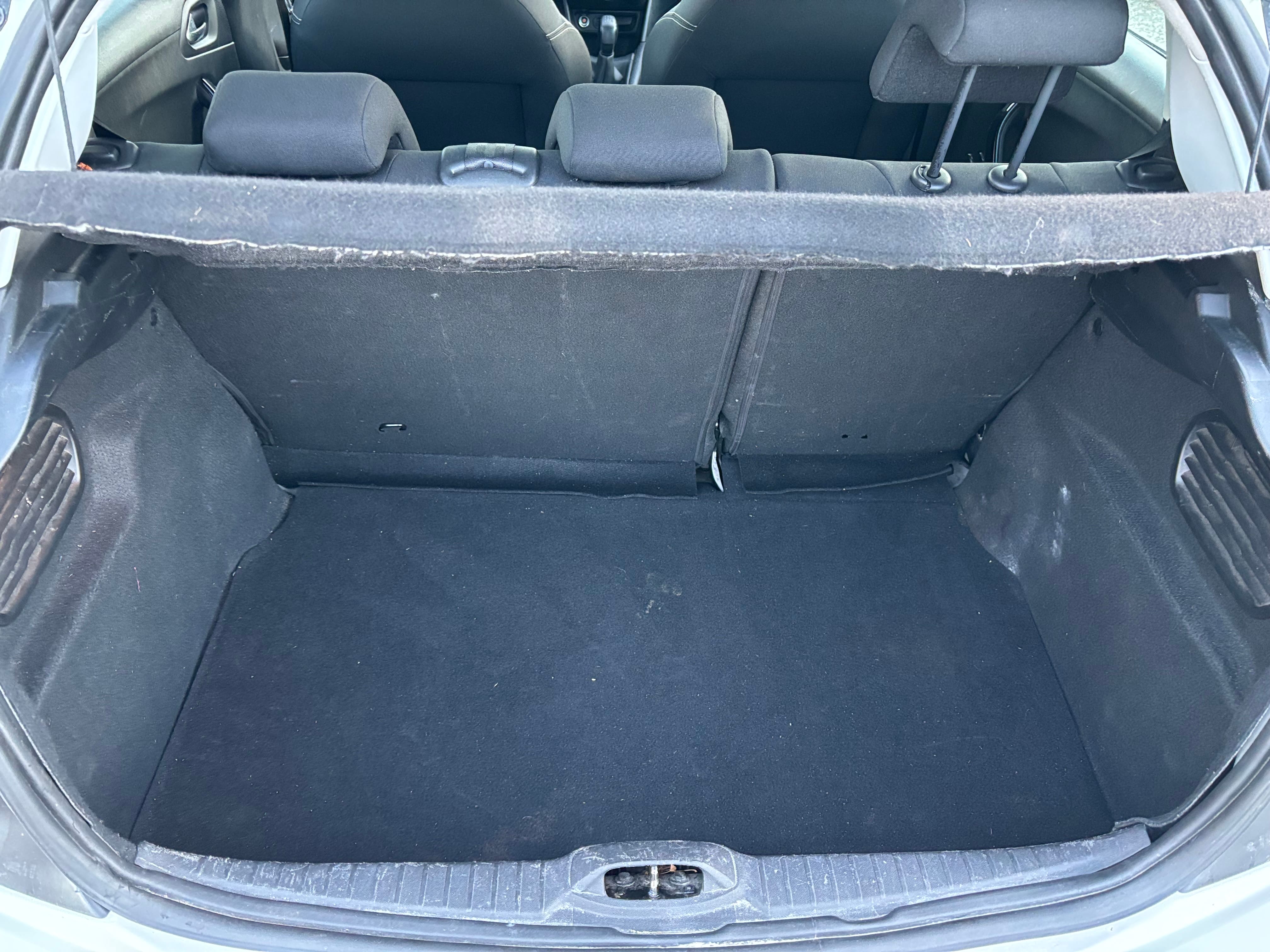 Peugeot 208 1,2 83 cv