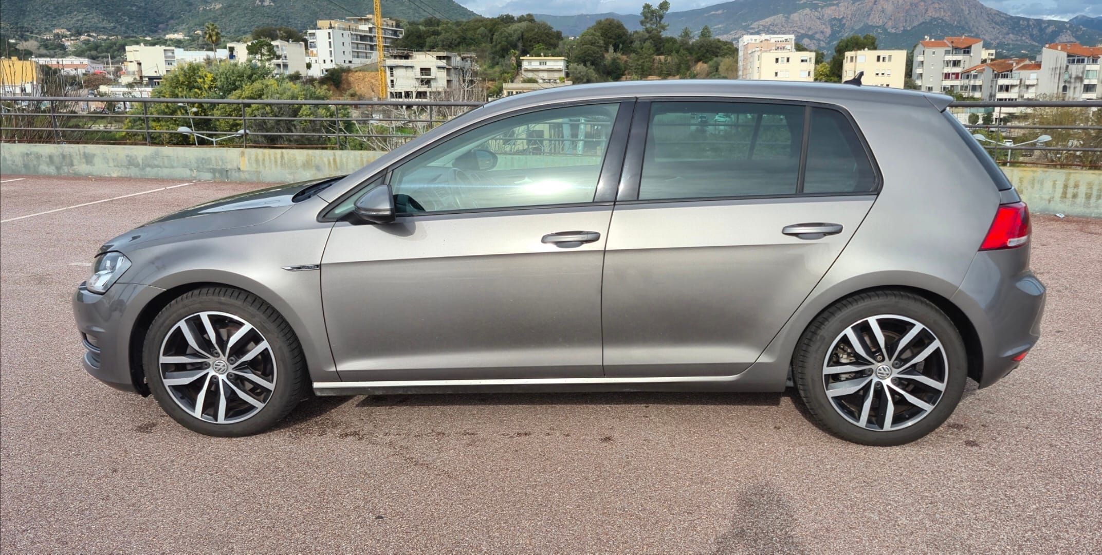 Volkswagen Golf avec Climatisation