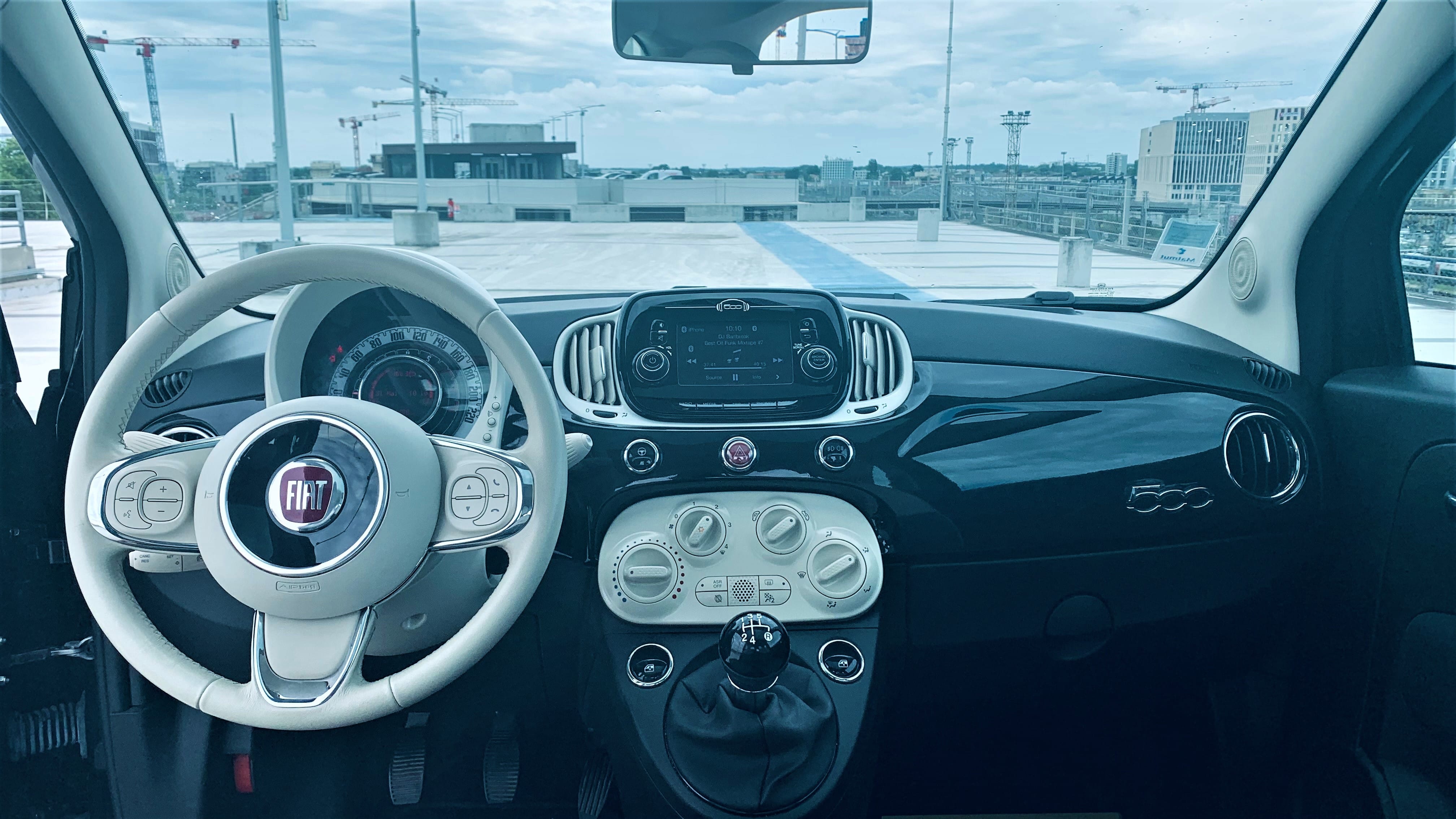 Fiat 500 Lounge Toit panoramique 328 con Control de velocidad