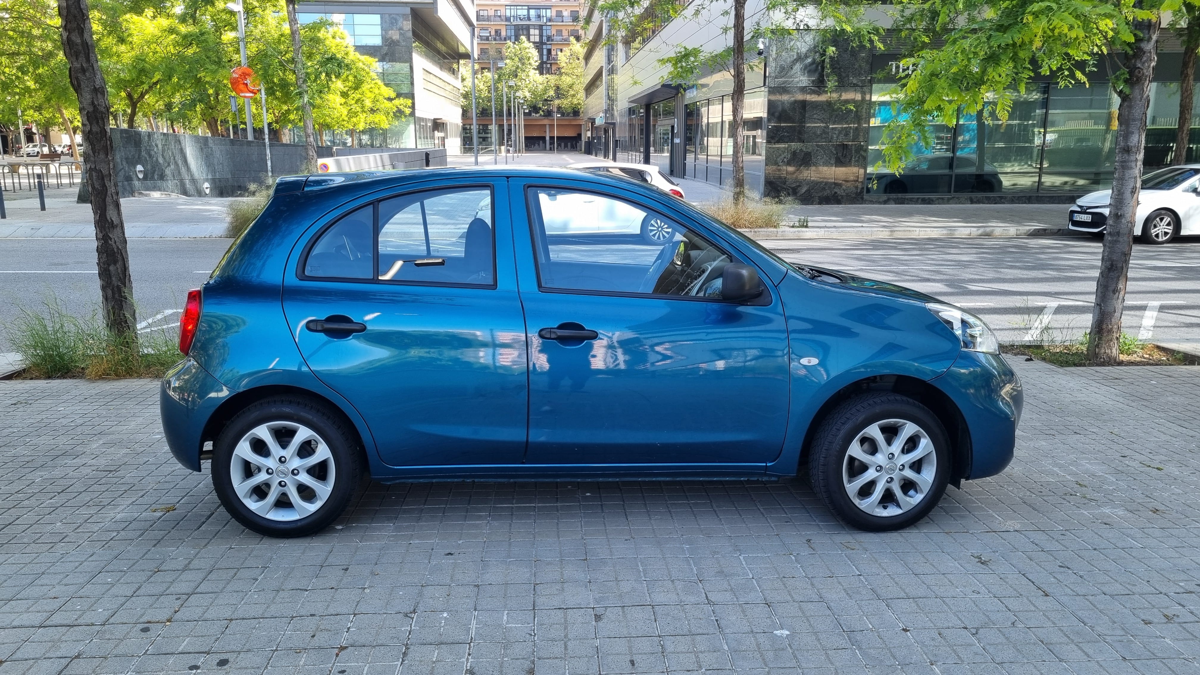 Nissan Micra con Aire acondicionado