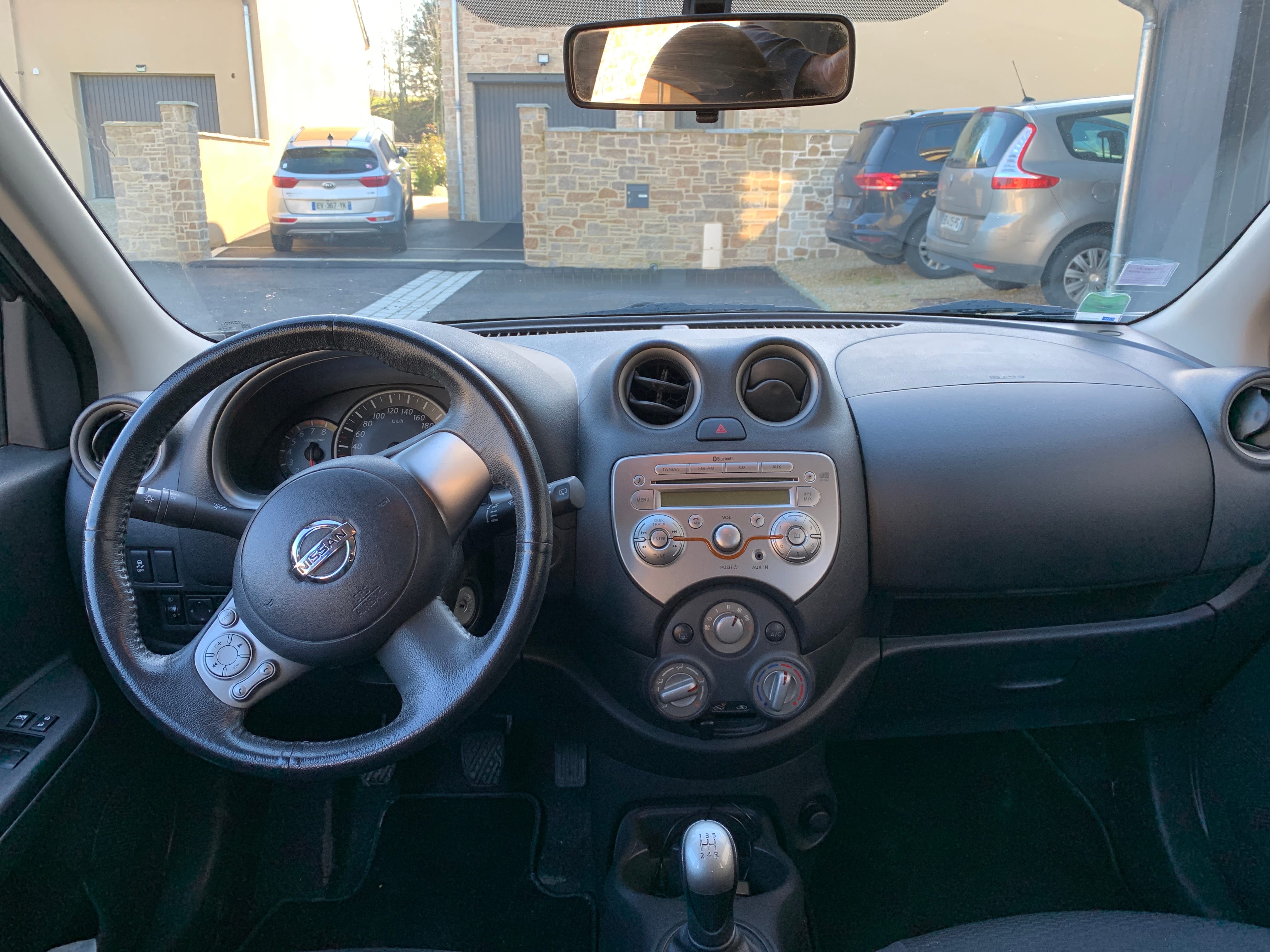 Nissan Micra essence