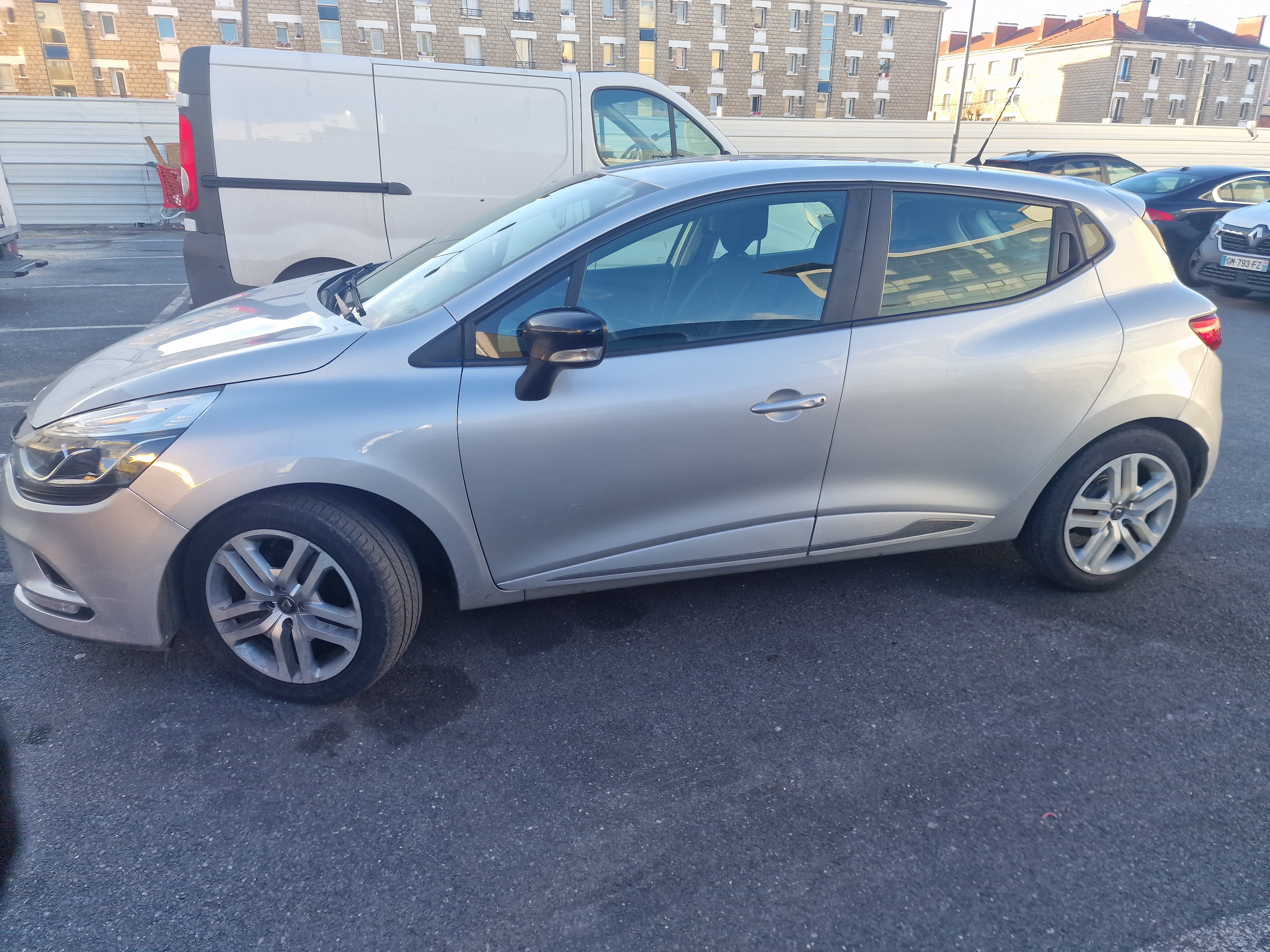 Renault Clio avec Climatisation