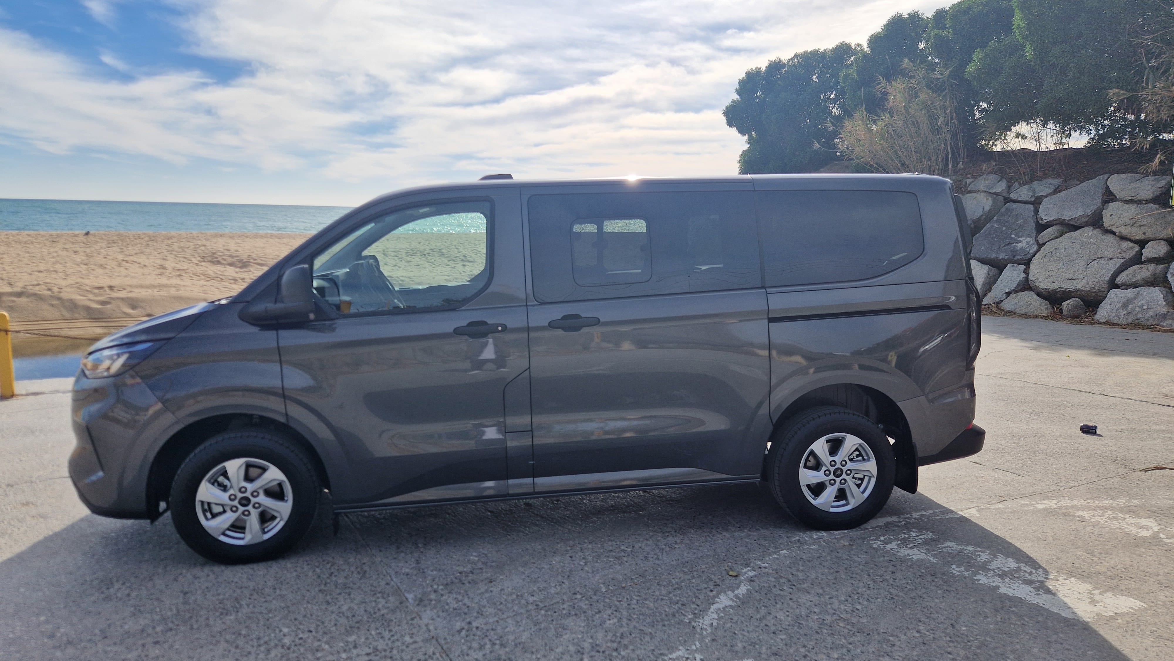 Ford Transit Custom Furgoneta med Aircondition