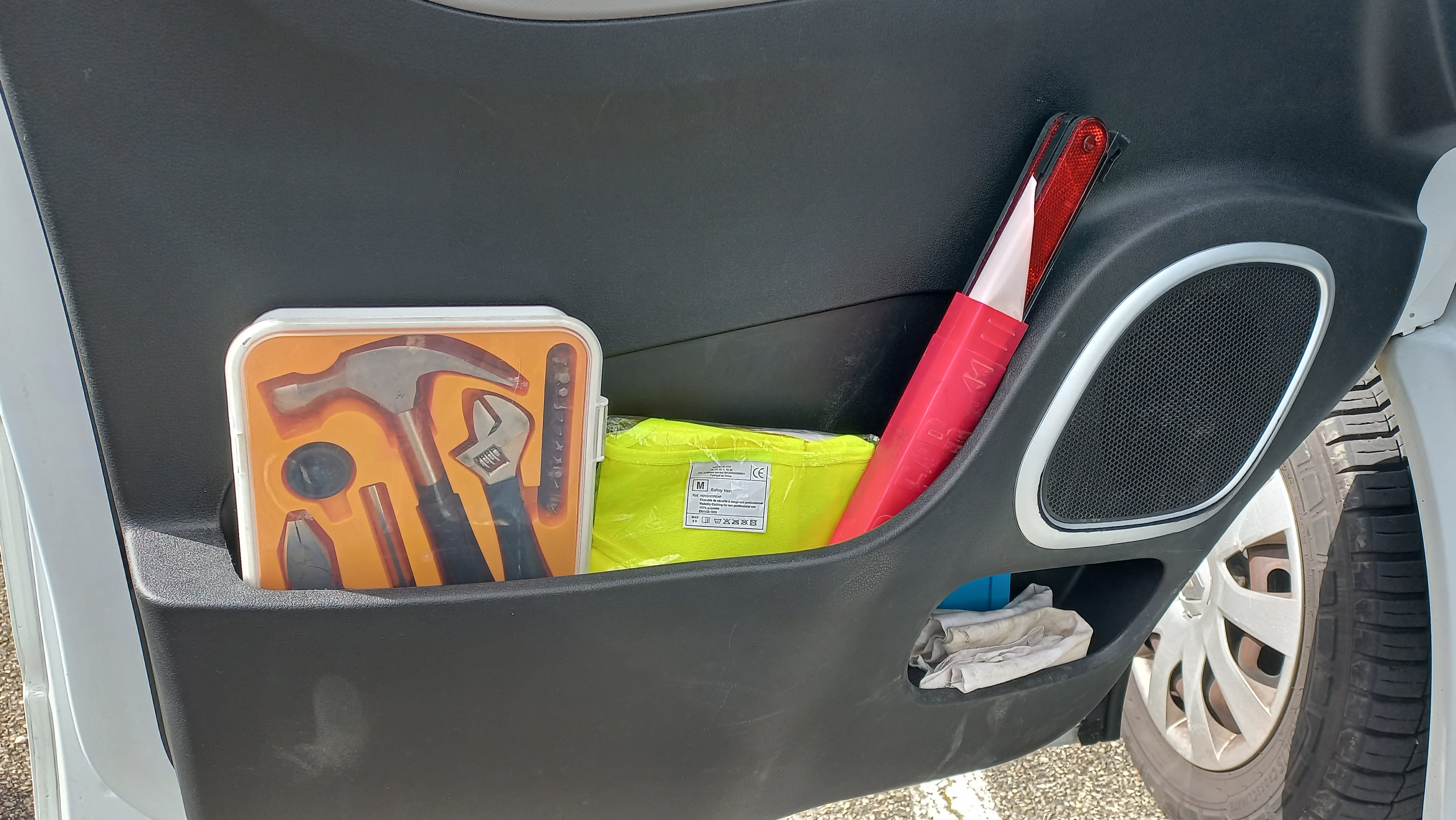 Renault Trafic L2H1 équipé pour déménager avec GPS