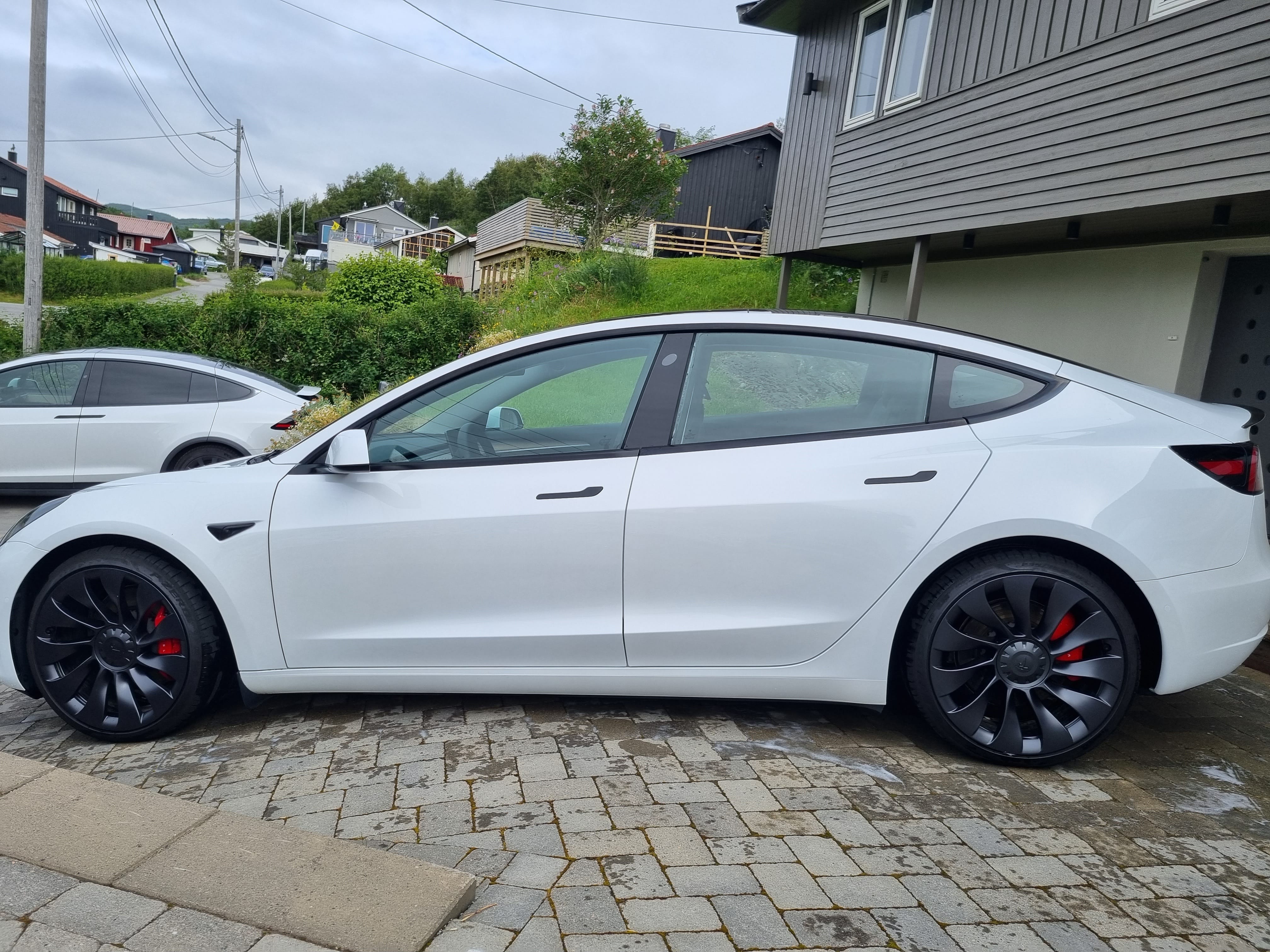 Tesla Model 3 Performance med Aircondition