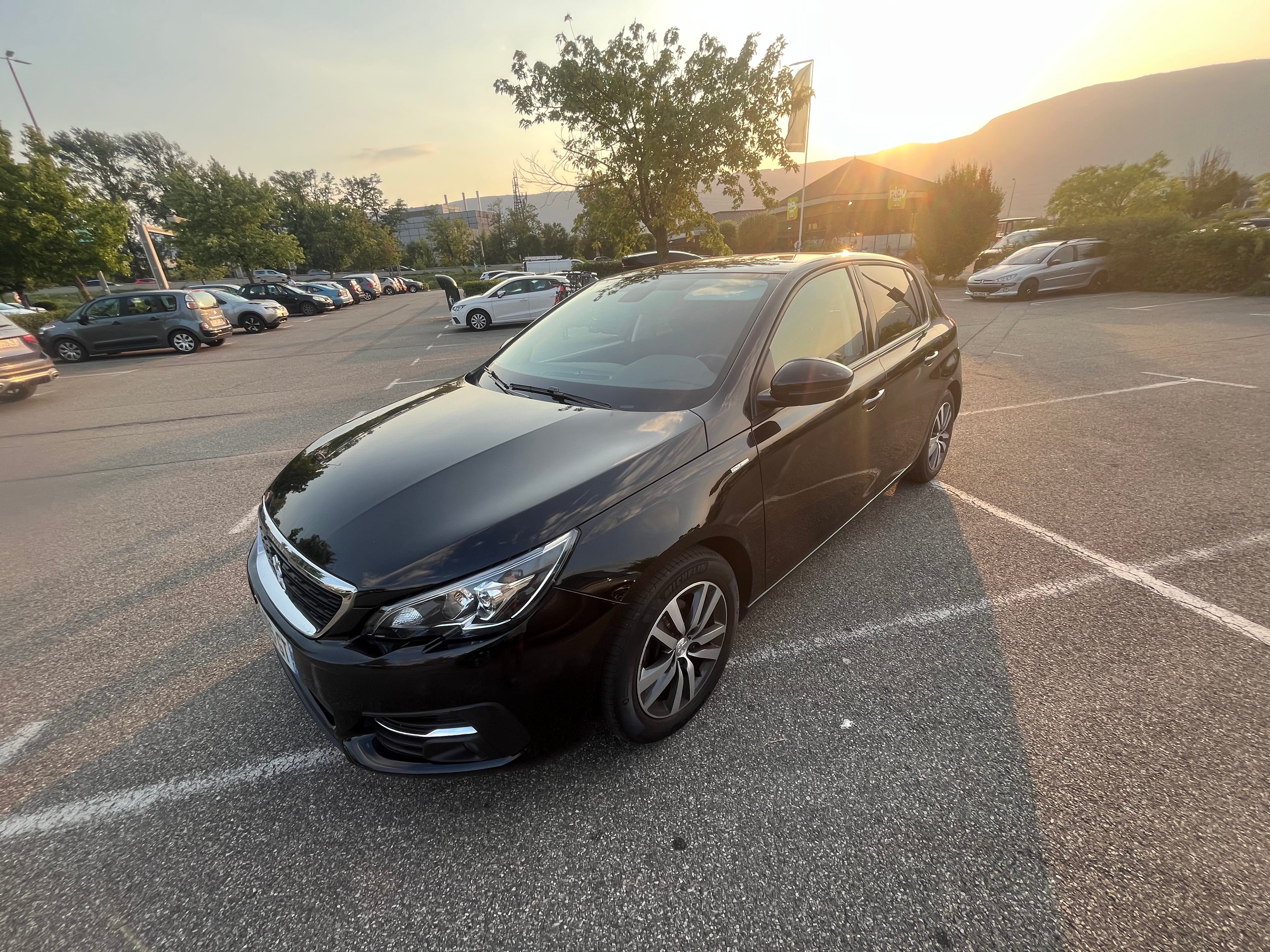 Peugeot 308, 2021, Essence 98
