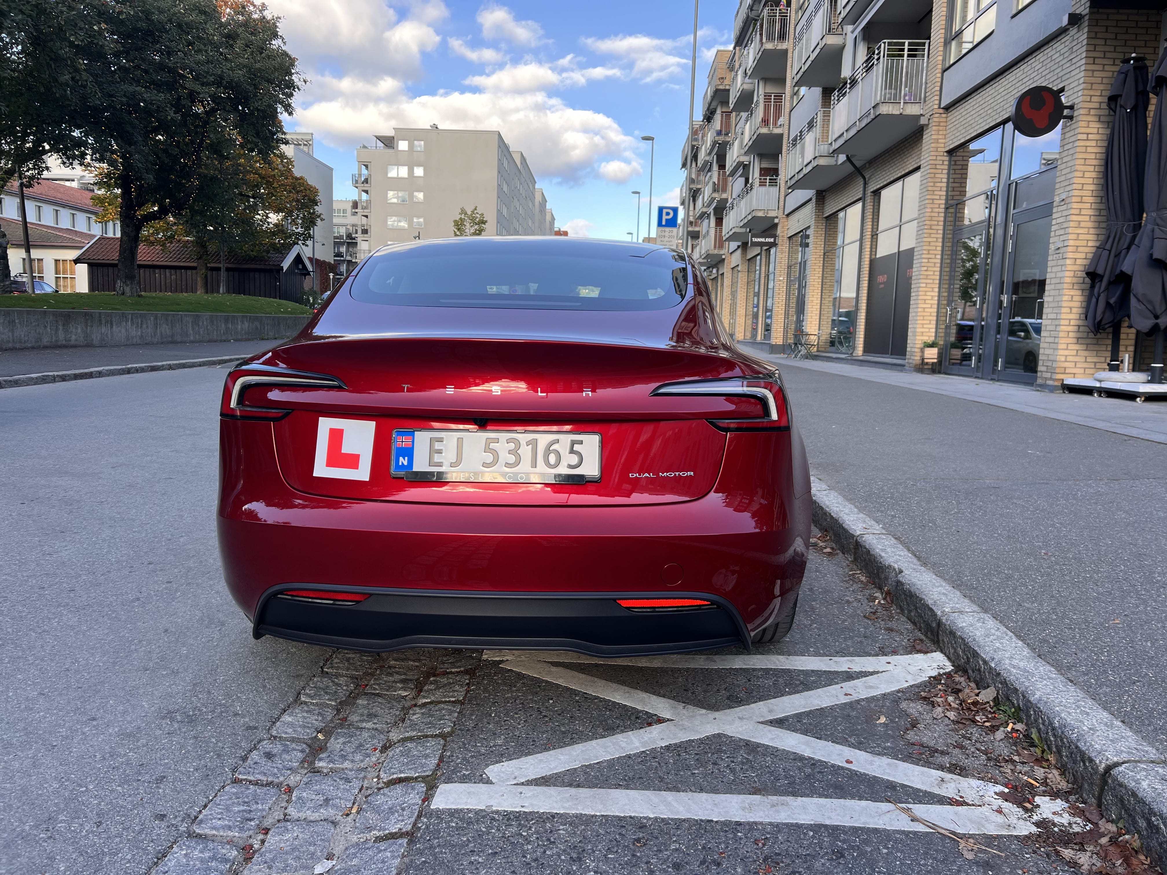 Tesla Model 3 Long Range med Babysete