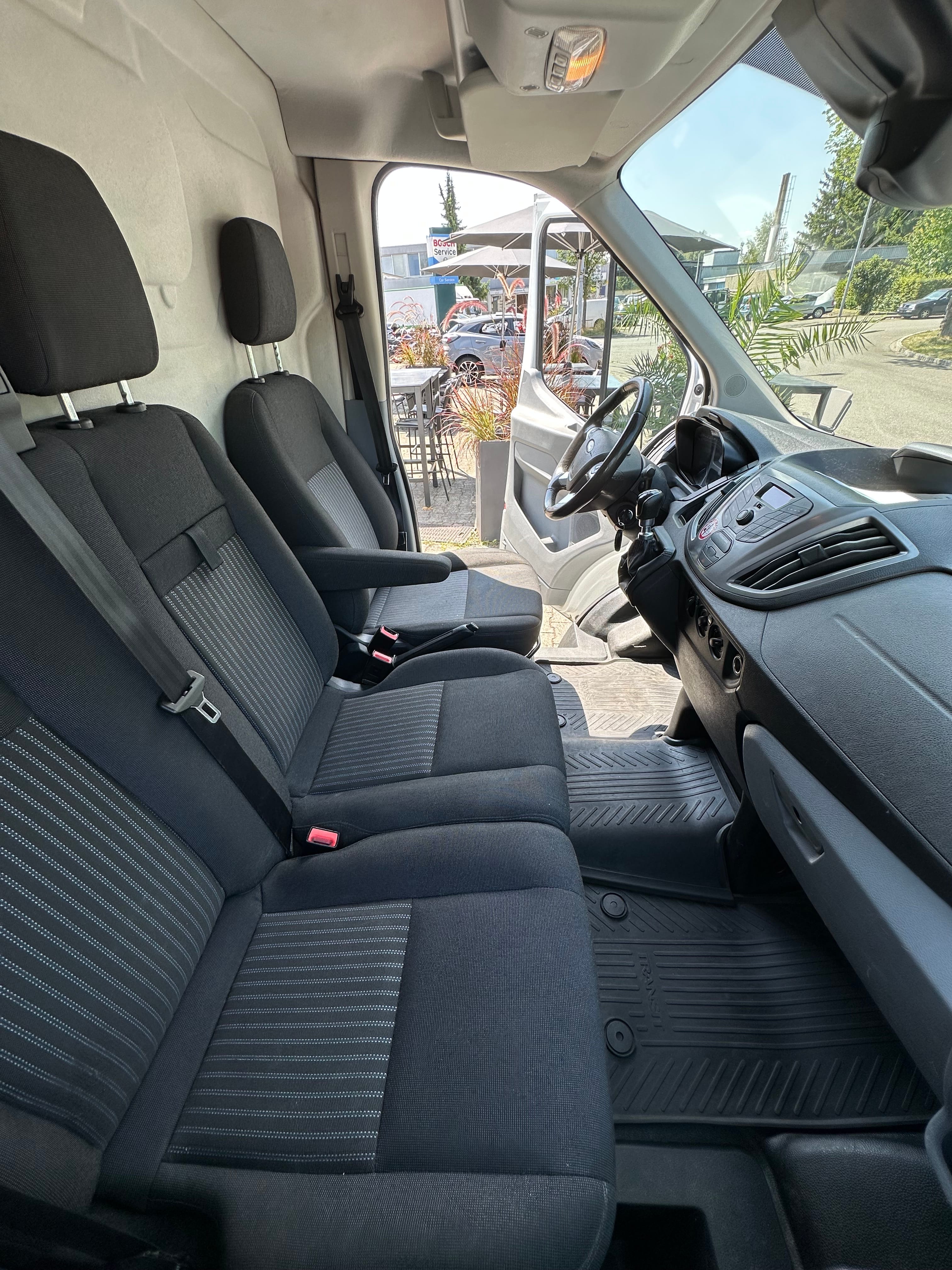 Ford Transit 350 mit Tempomat