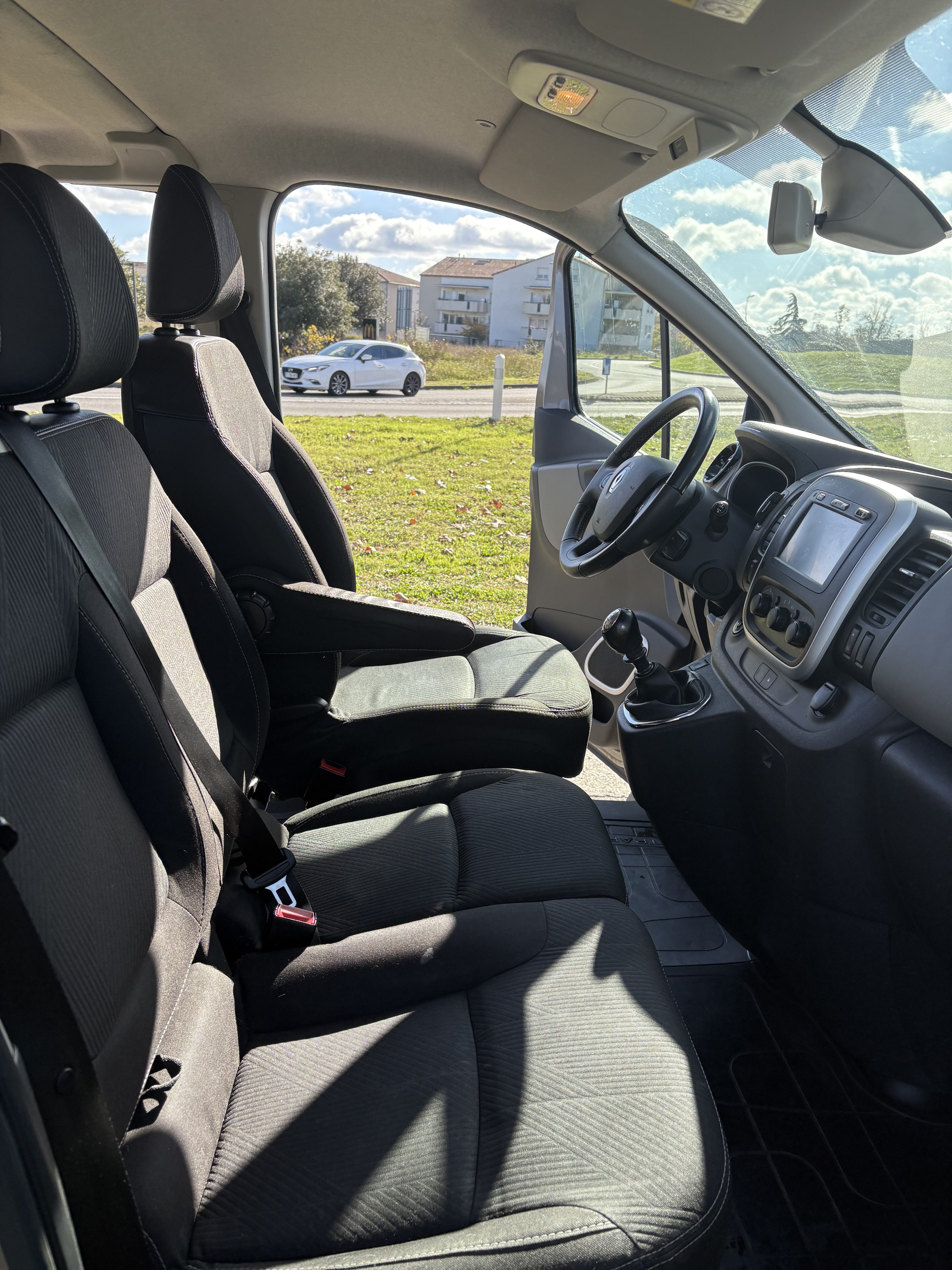 Renault Trafic avec Attelage