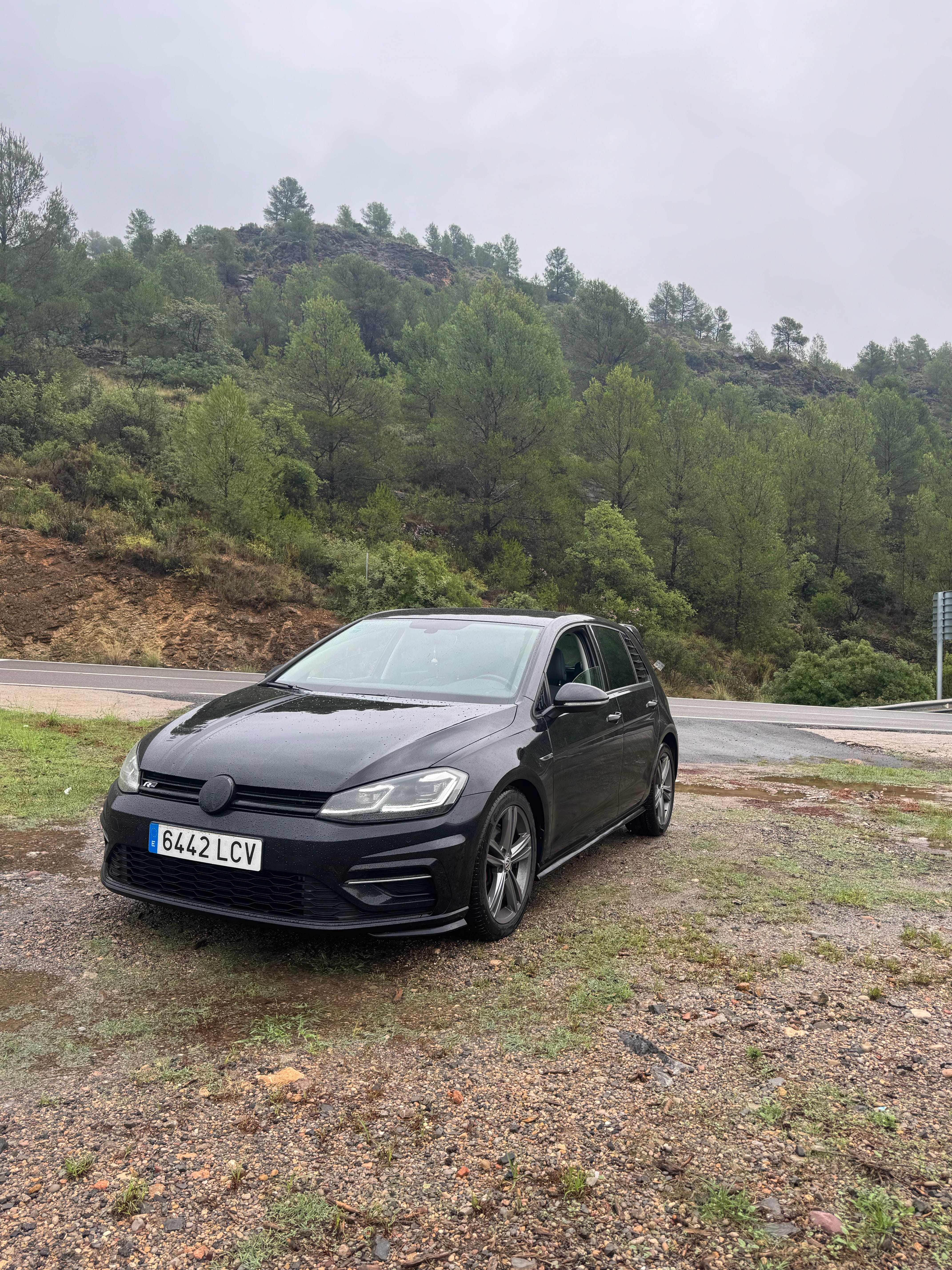Volkswagen Golf 1.5 TSI R-LINE con Apple CarPlay