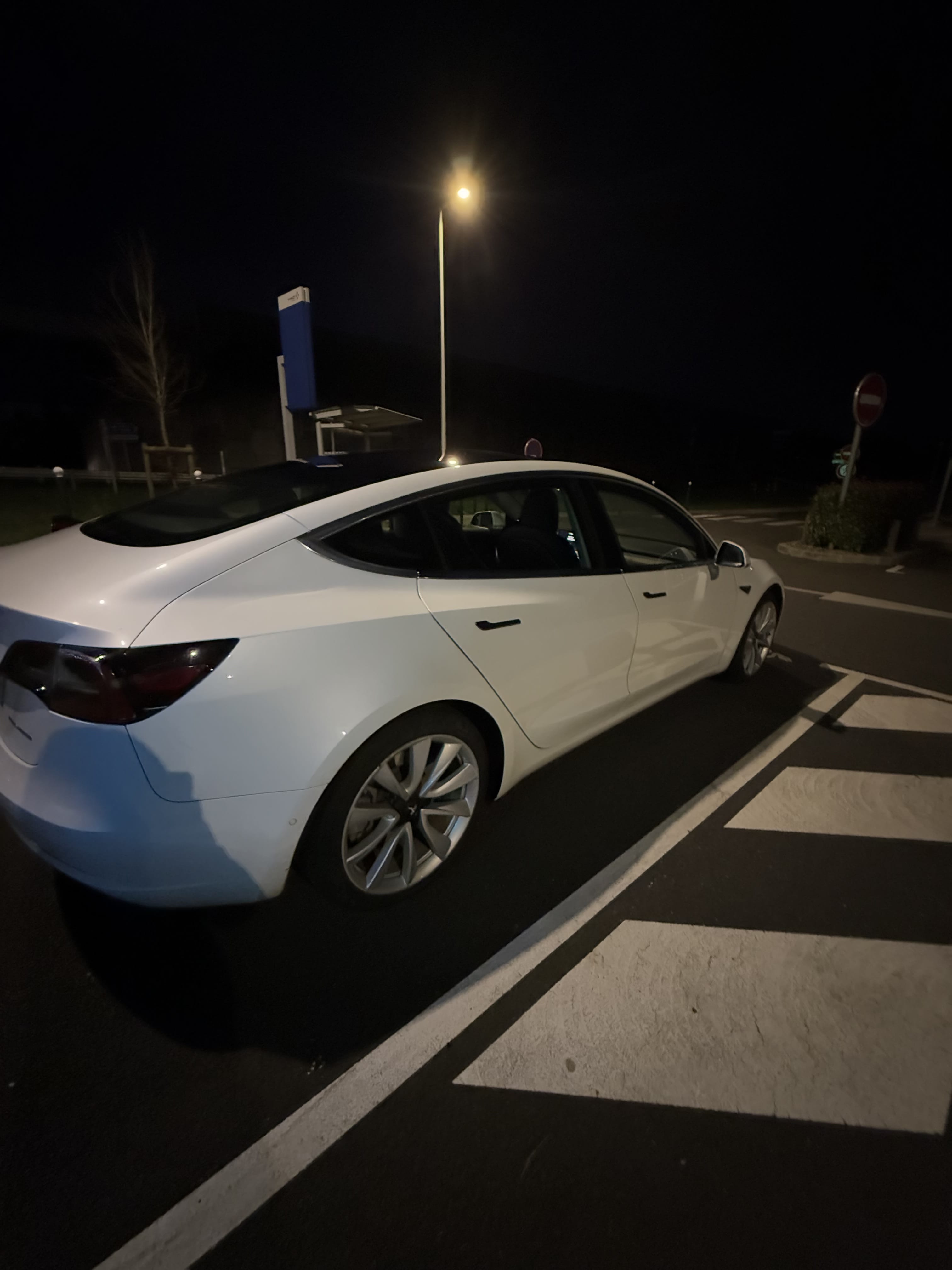 Tesla Model 3 Long Range avec Climatisation