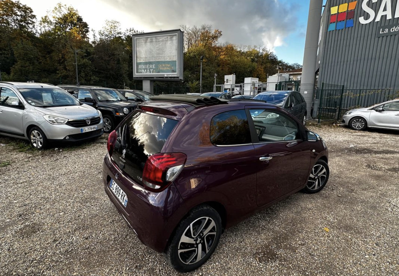 Peugeot 108 Cabriolet avec Entrée audio / iPod