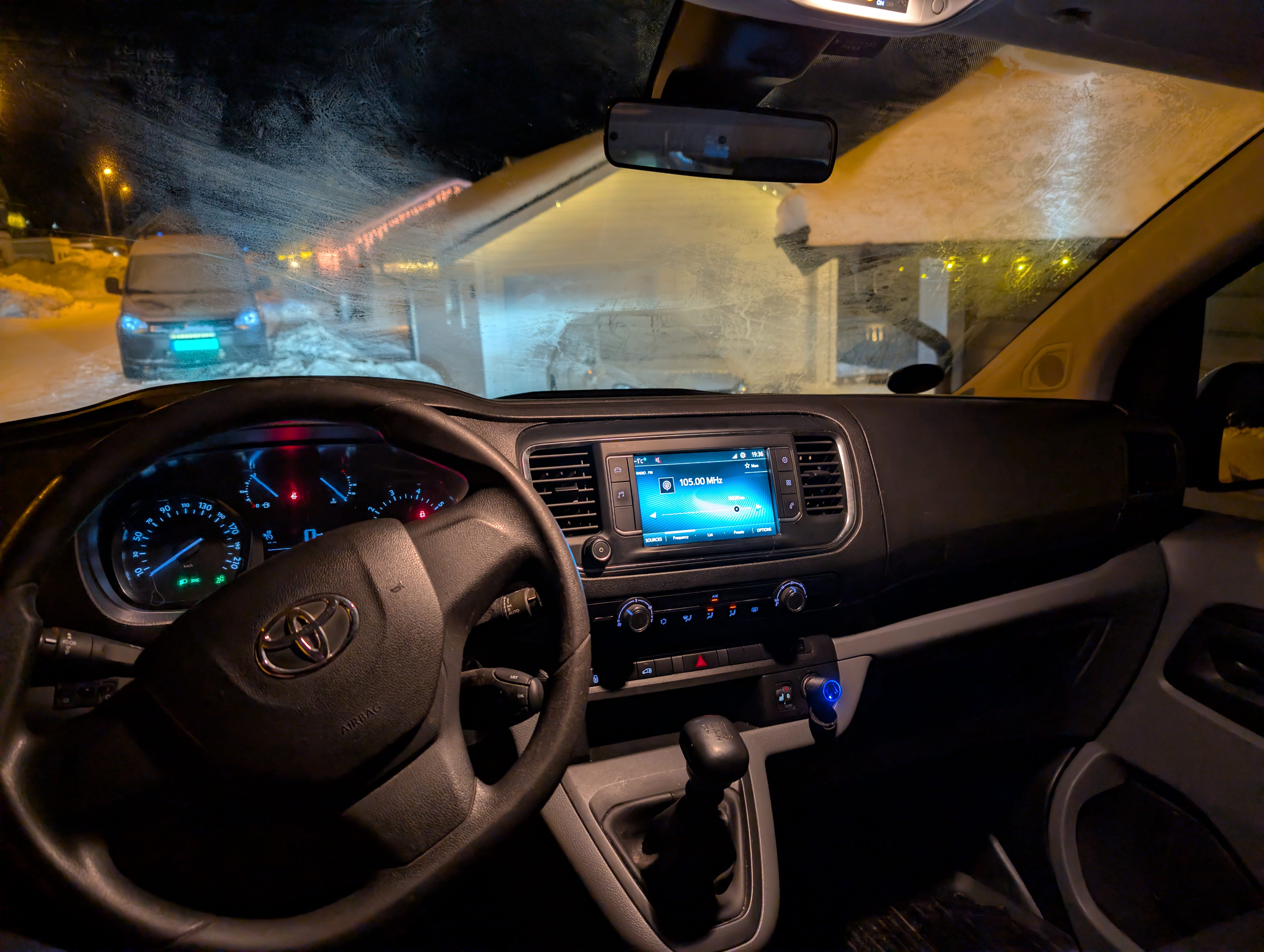 Toyota Proace Varebil med Bluetooth audio