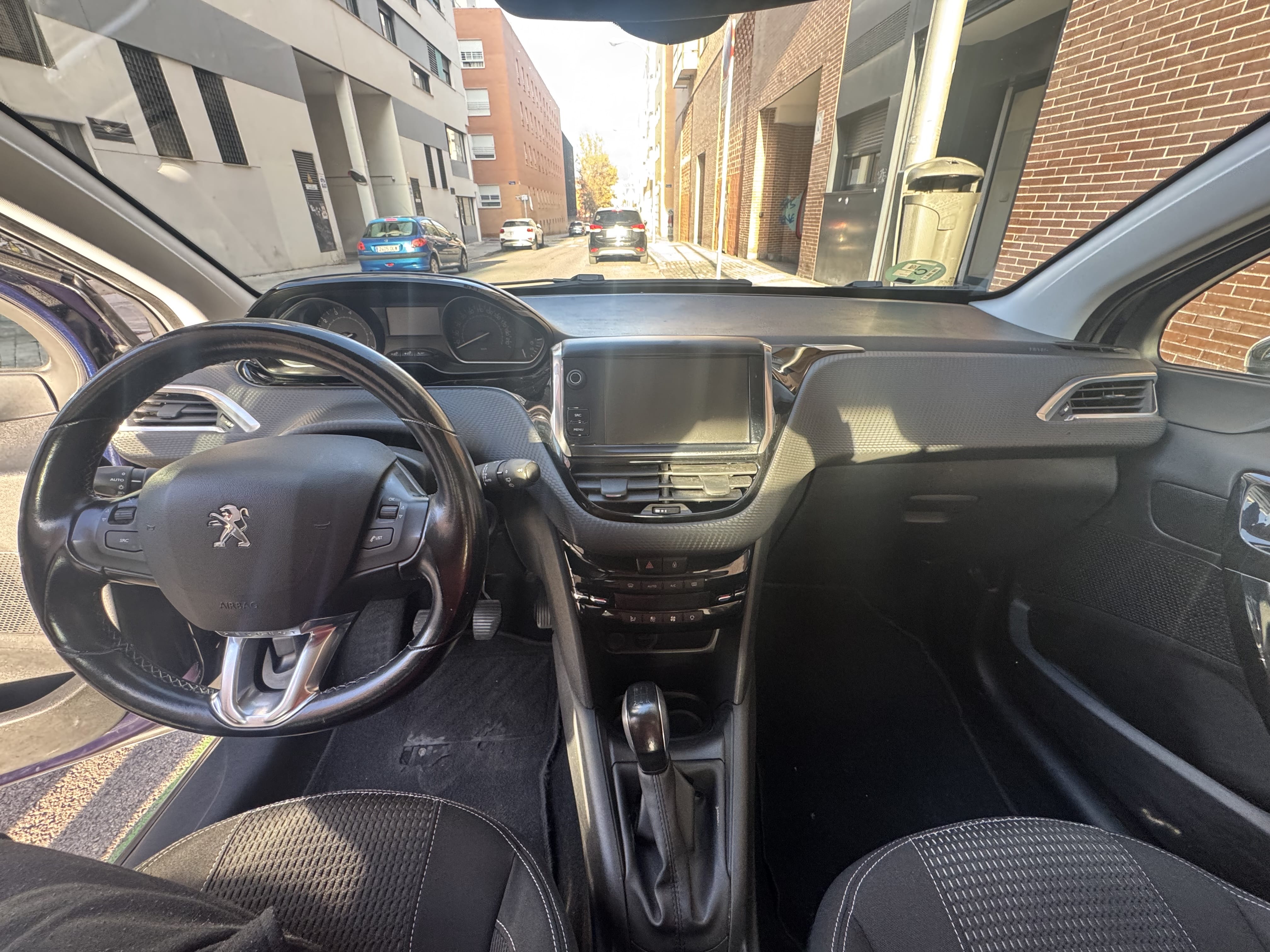 Peugeot 208 con Audio Bluetooth