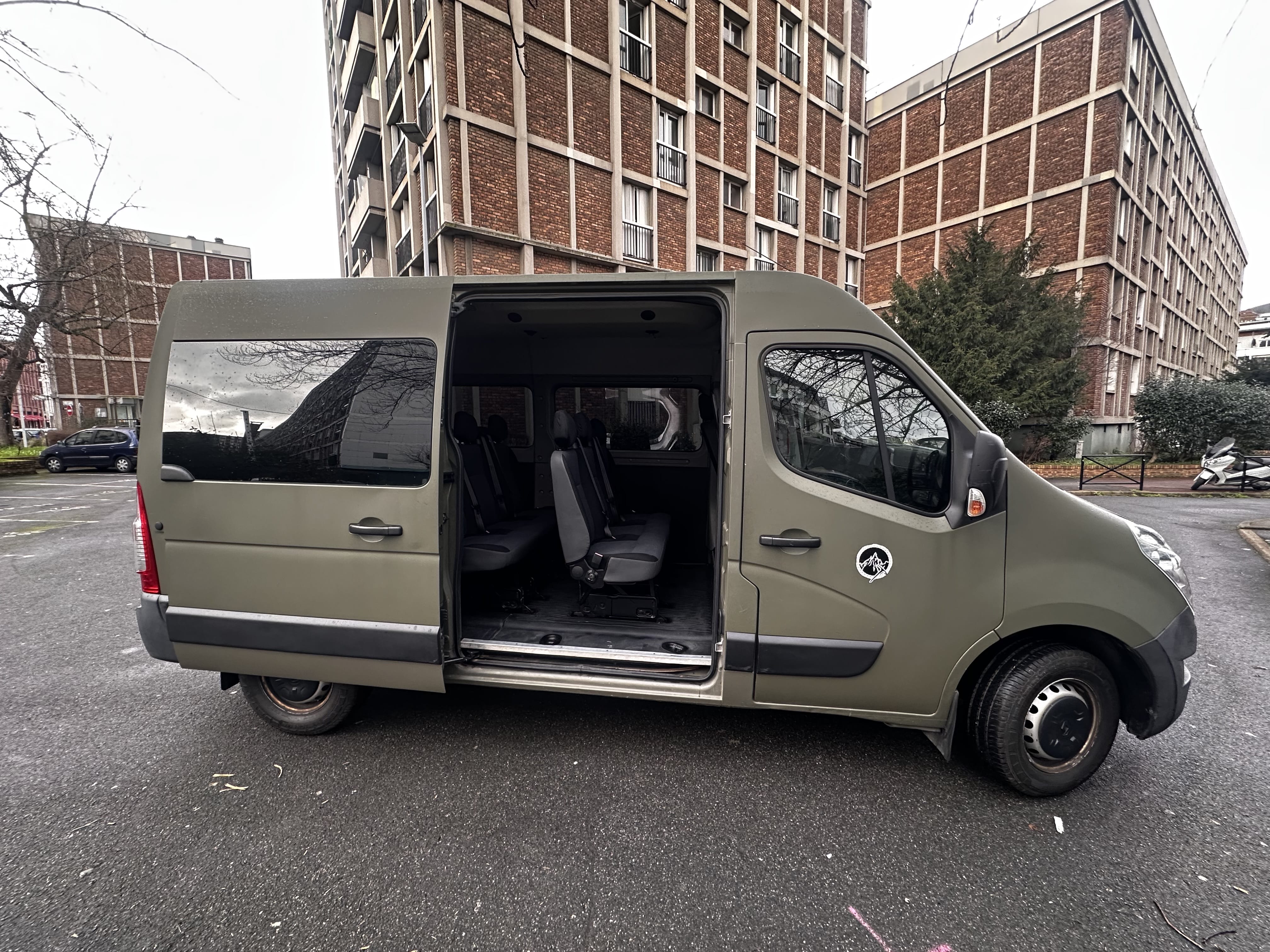 Renault Master Combi Mini Bus 9 Places avec Port USB