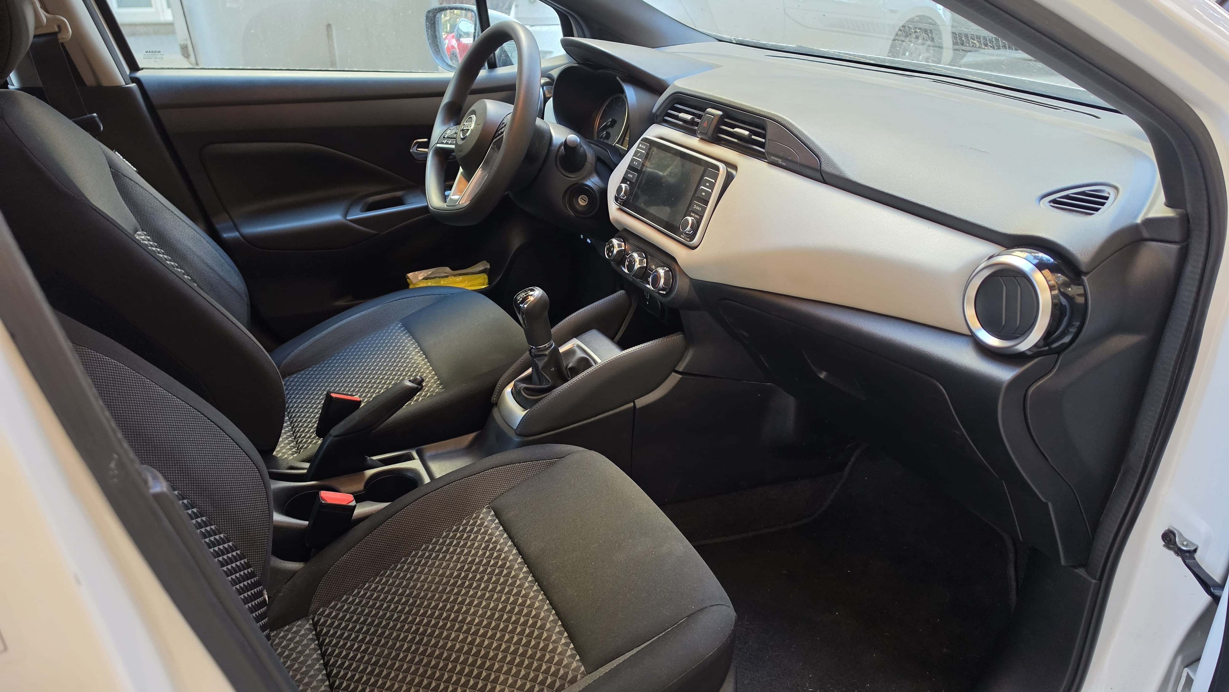Nissan Micra con GPS