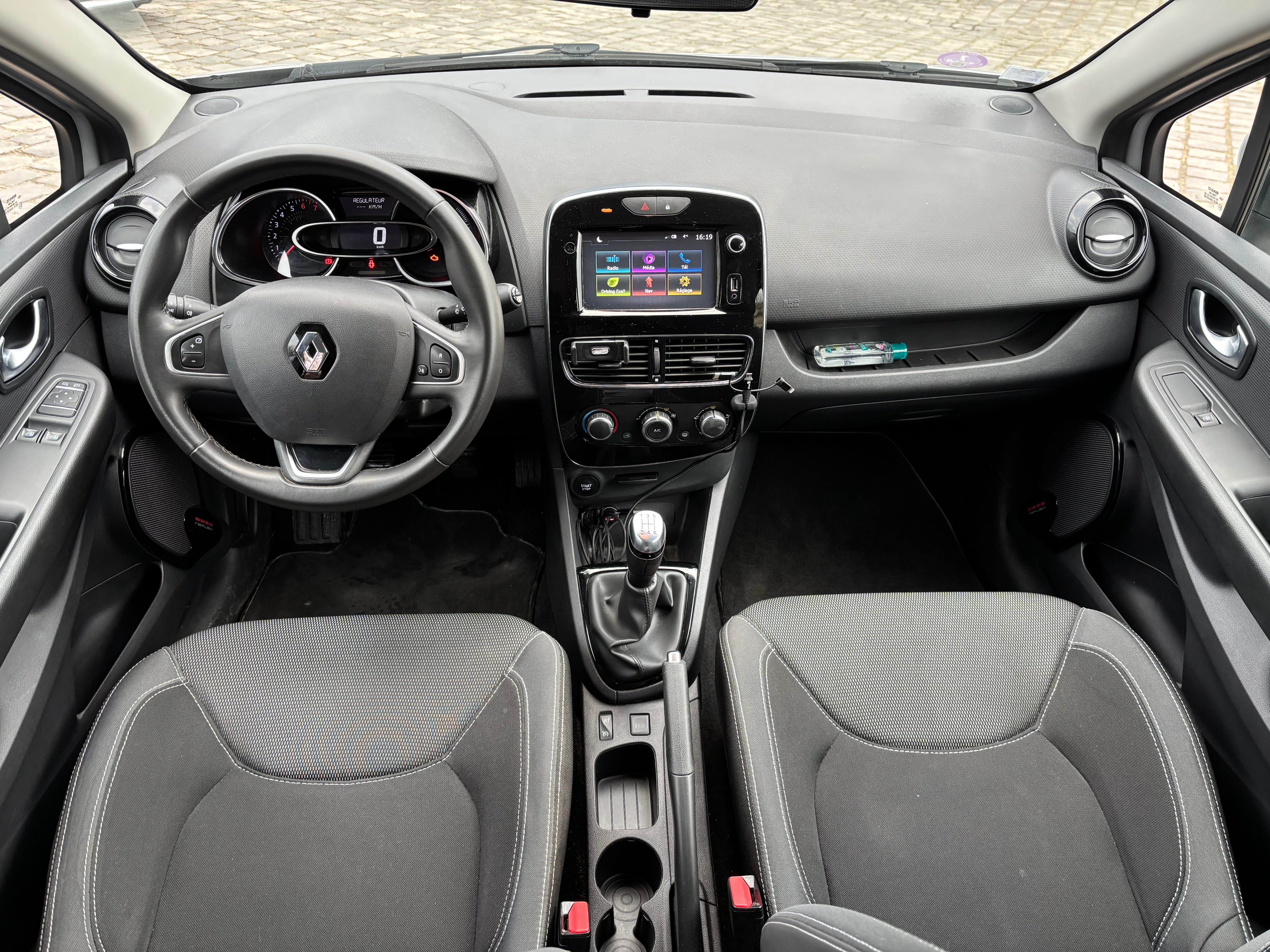 Renault Clio avec Régulateur de vitesse
