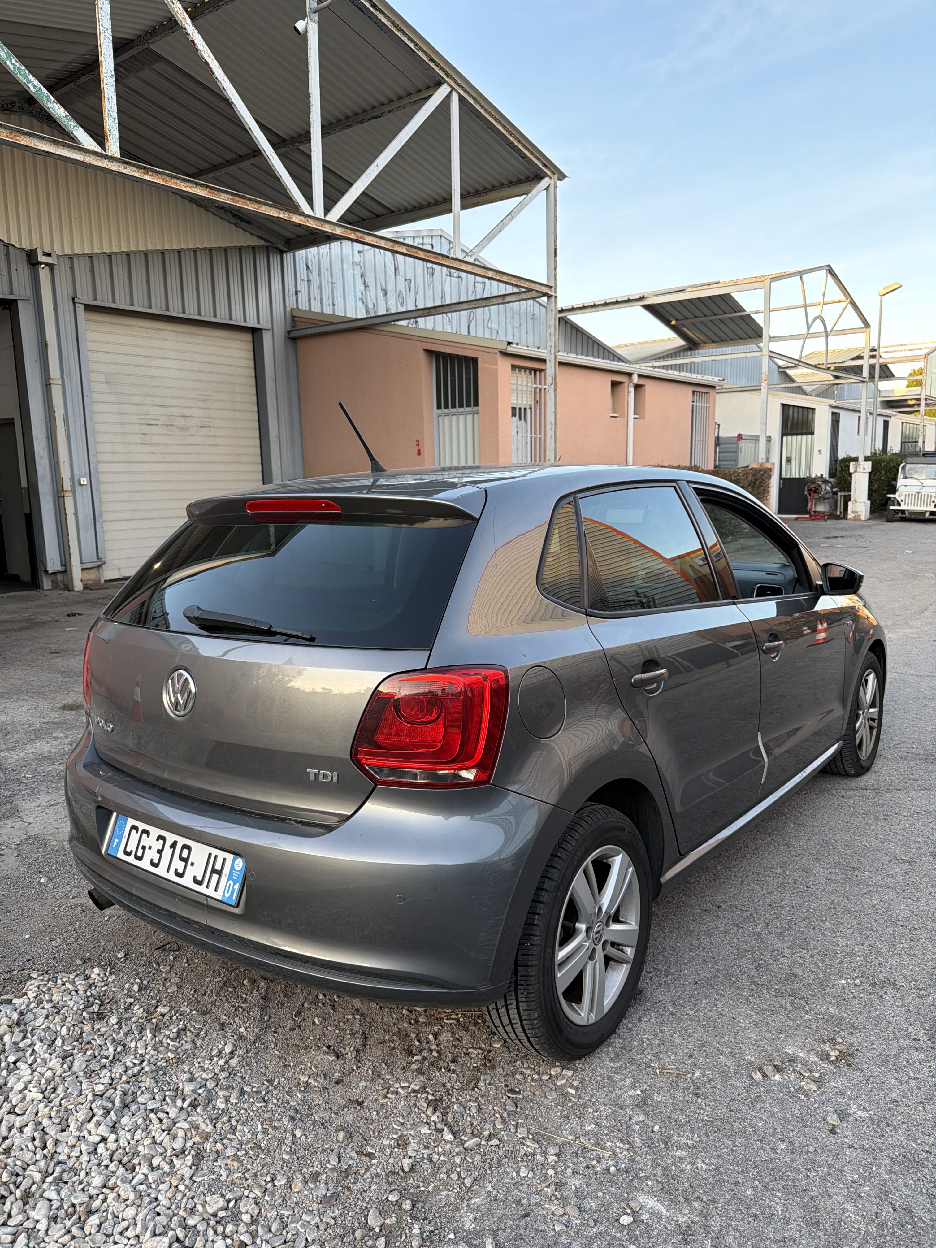 Volkswagen Polo 1.6 TDI boite automatique avec Audio Bluetooth