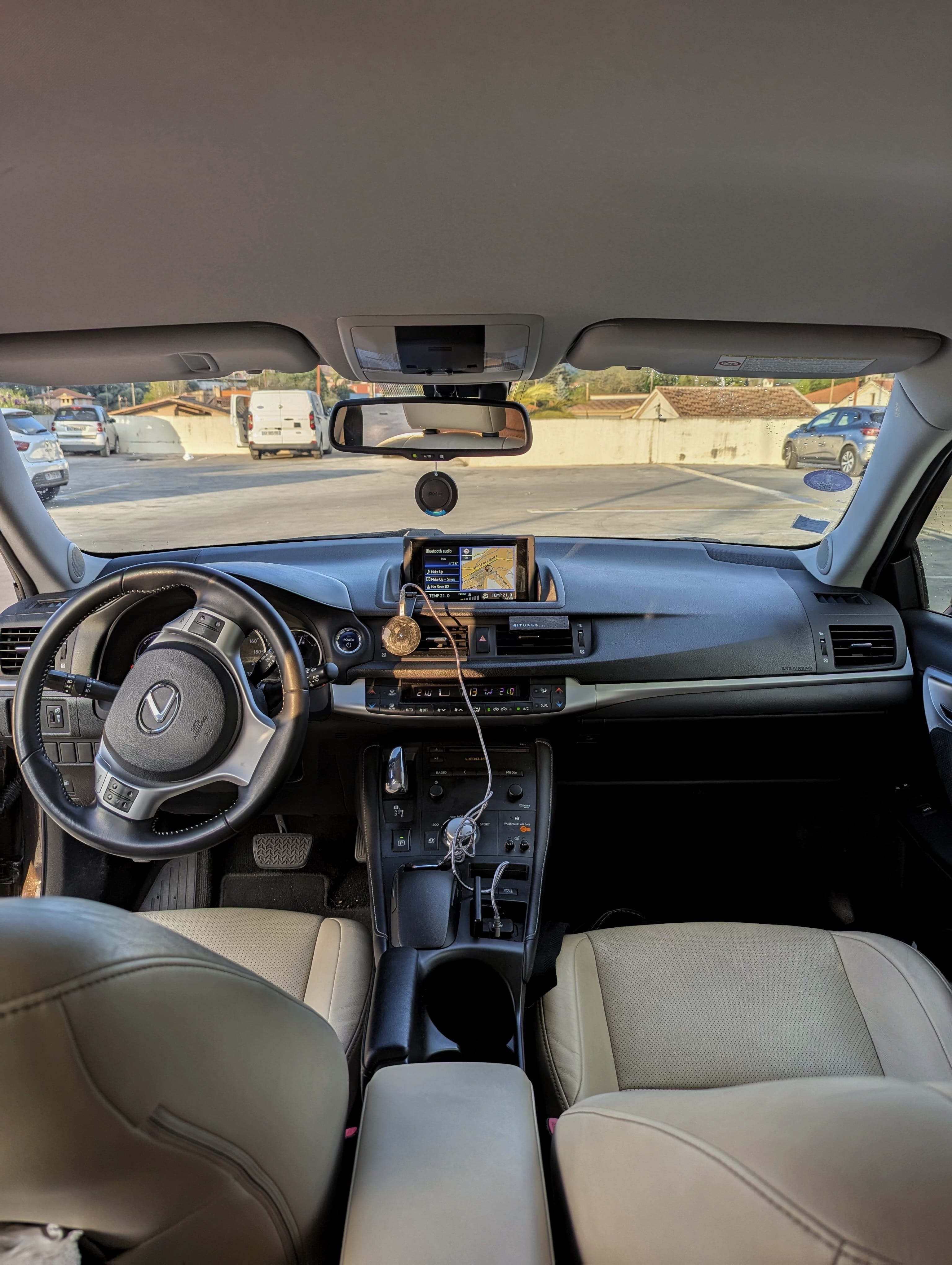 Lexus CT 200h with Backup camera