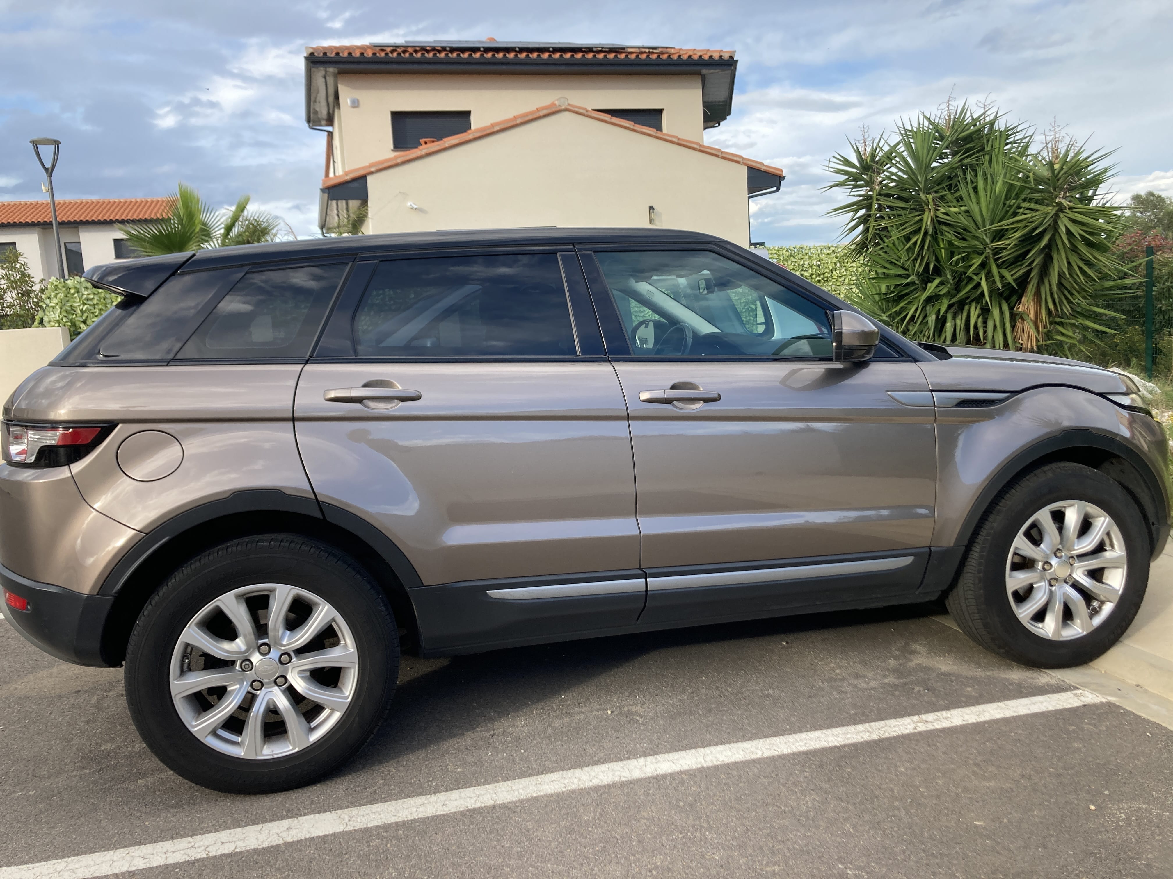 Land-Rover Range Rover Evoque avec Climatisation