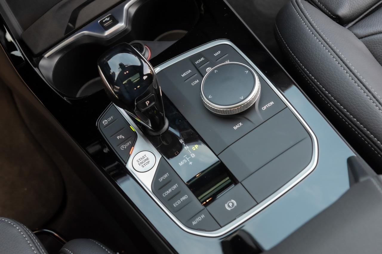 BMW Série 1 (GR718), boite auto, clim, GPS, connectivité smartphone... avec Régulateur de vitesse