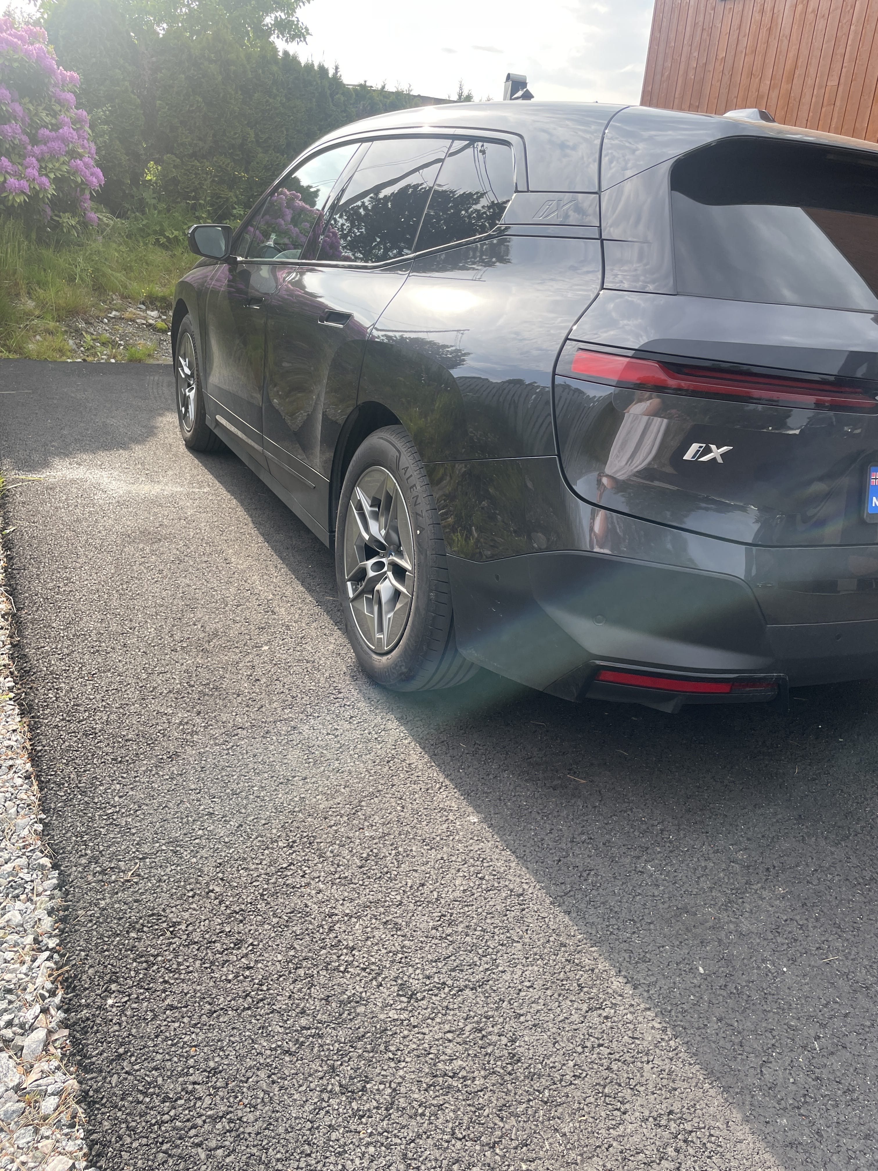 BMW iX xDrive40 med GPS