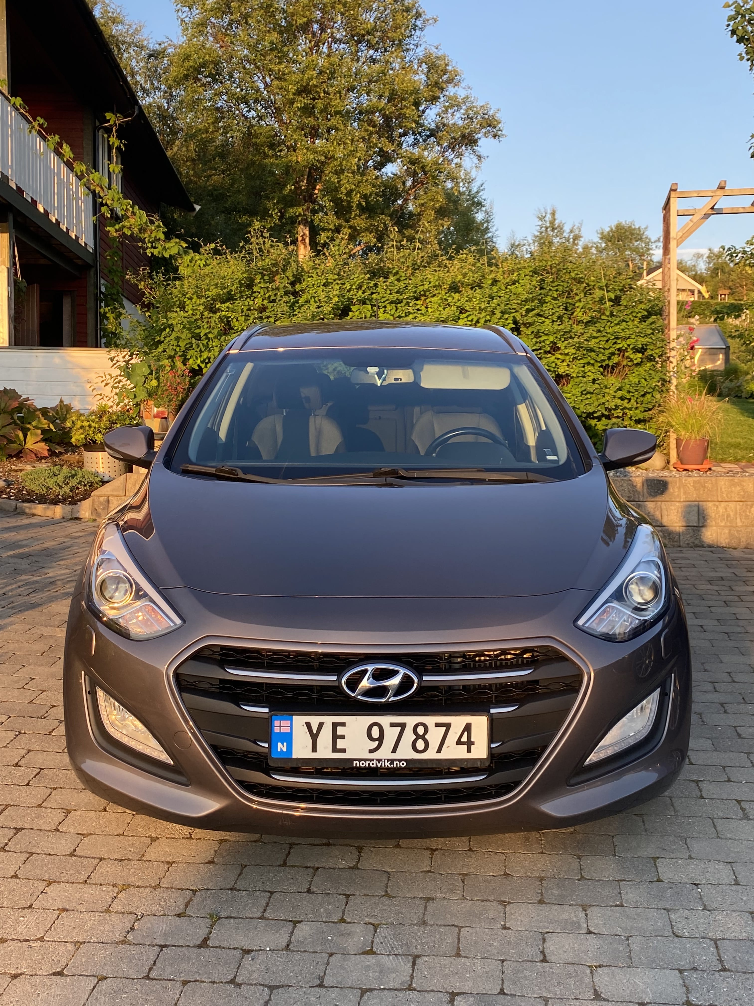 Hyundai i30 med Babysete