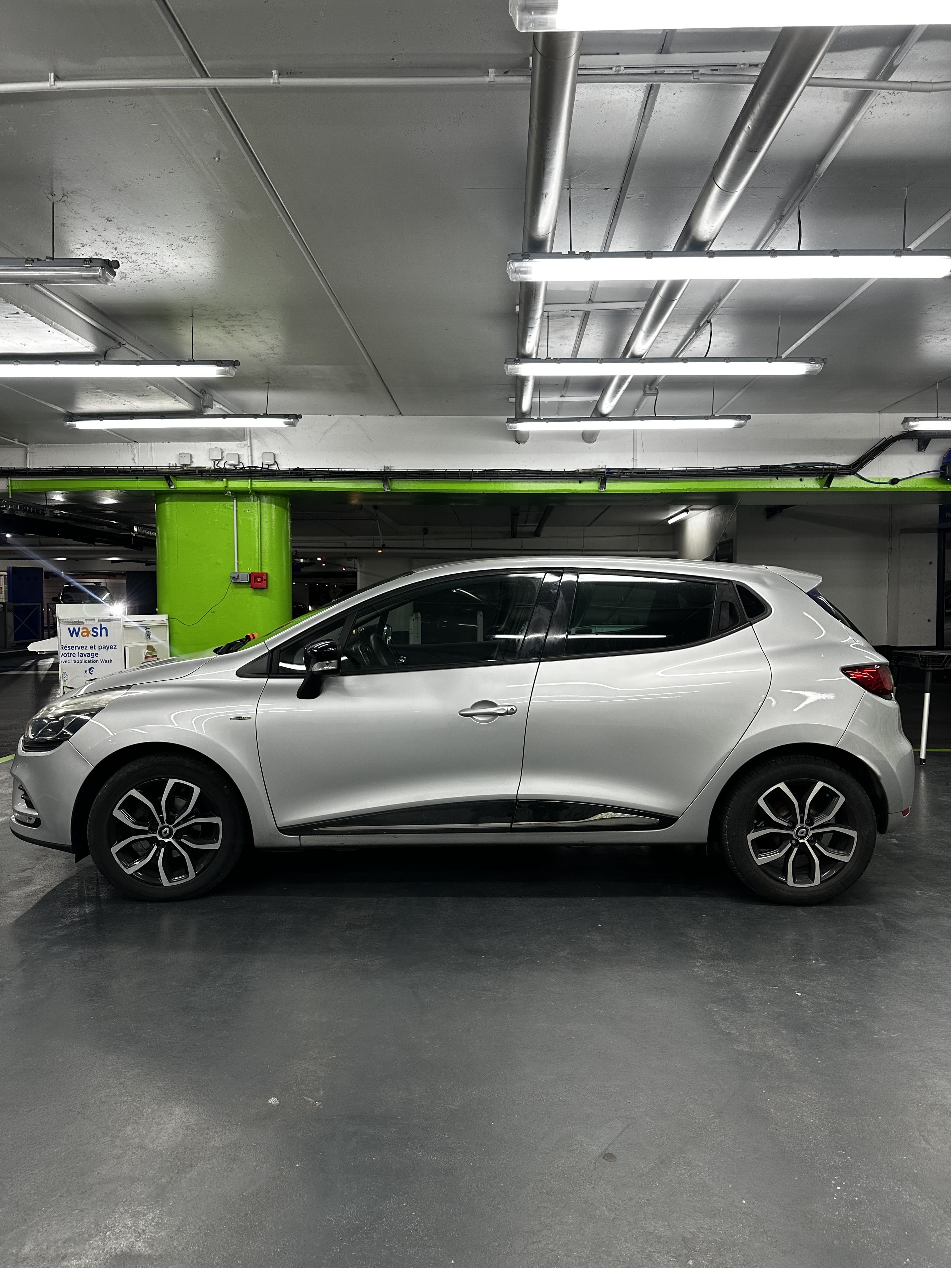 Renault Clio avec Climatisation