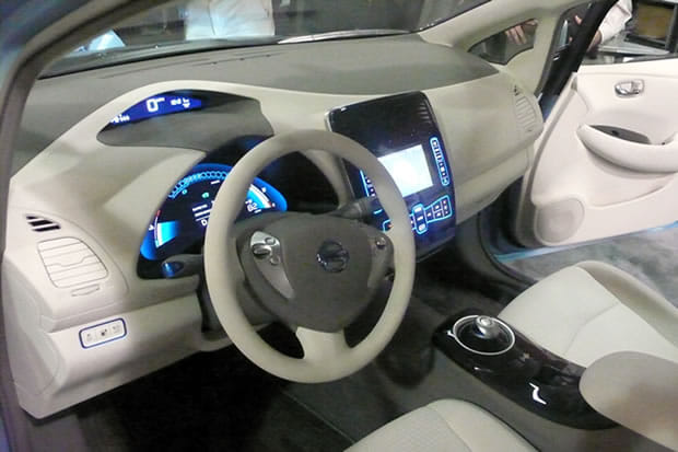 Nissan Leaf 100% électrique, carburant inclus avec GPS