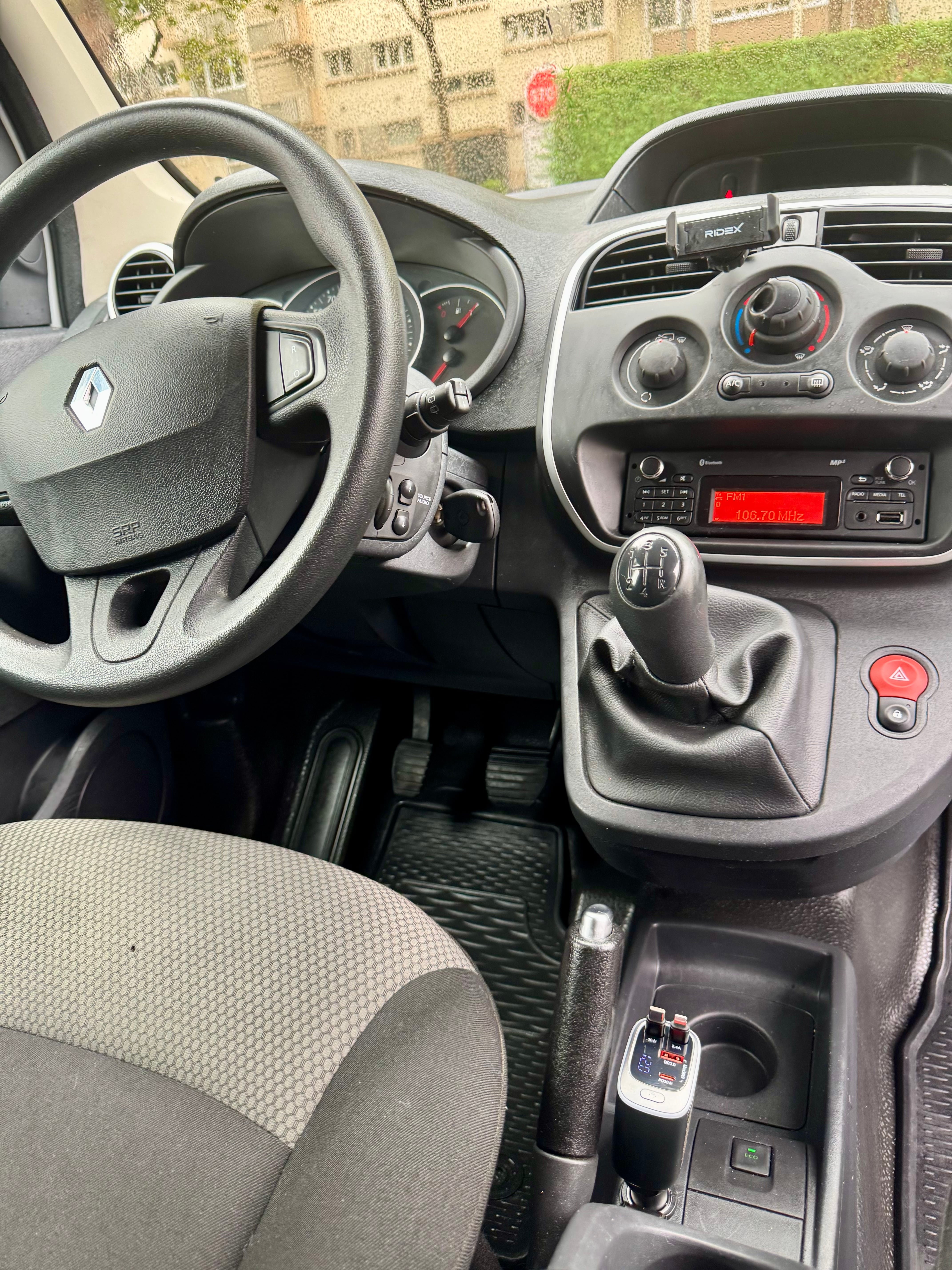 Renault Kangoo Express 1,5 dCi avec Autoradio