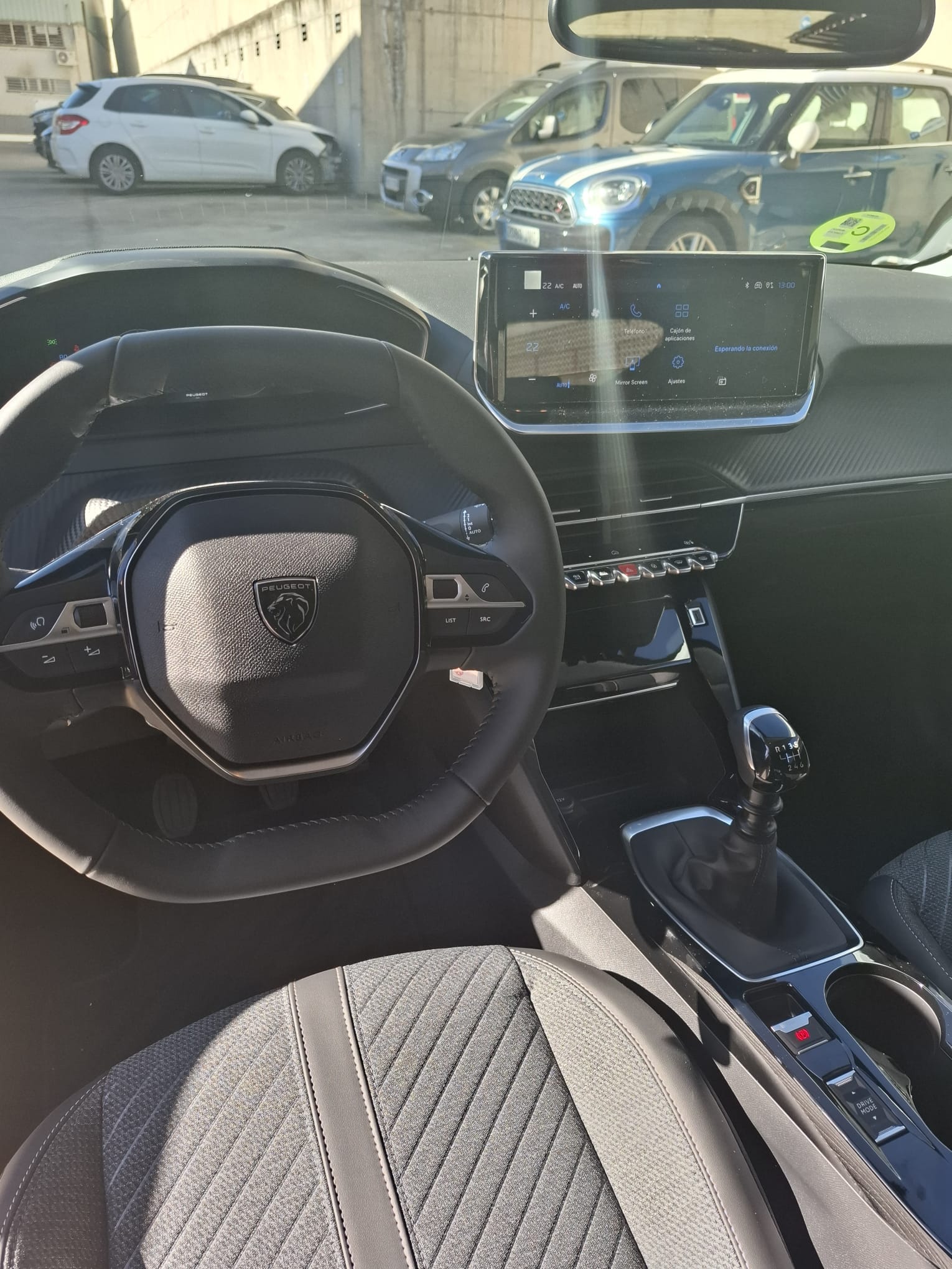 Peugeot 208 con Dashcam