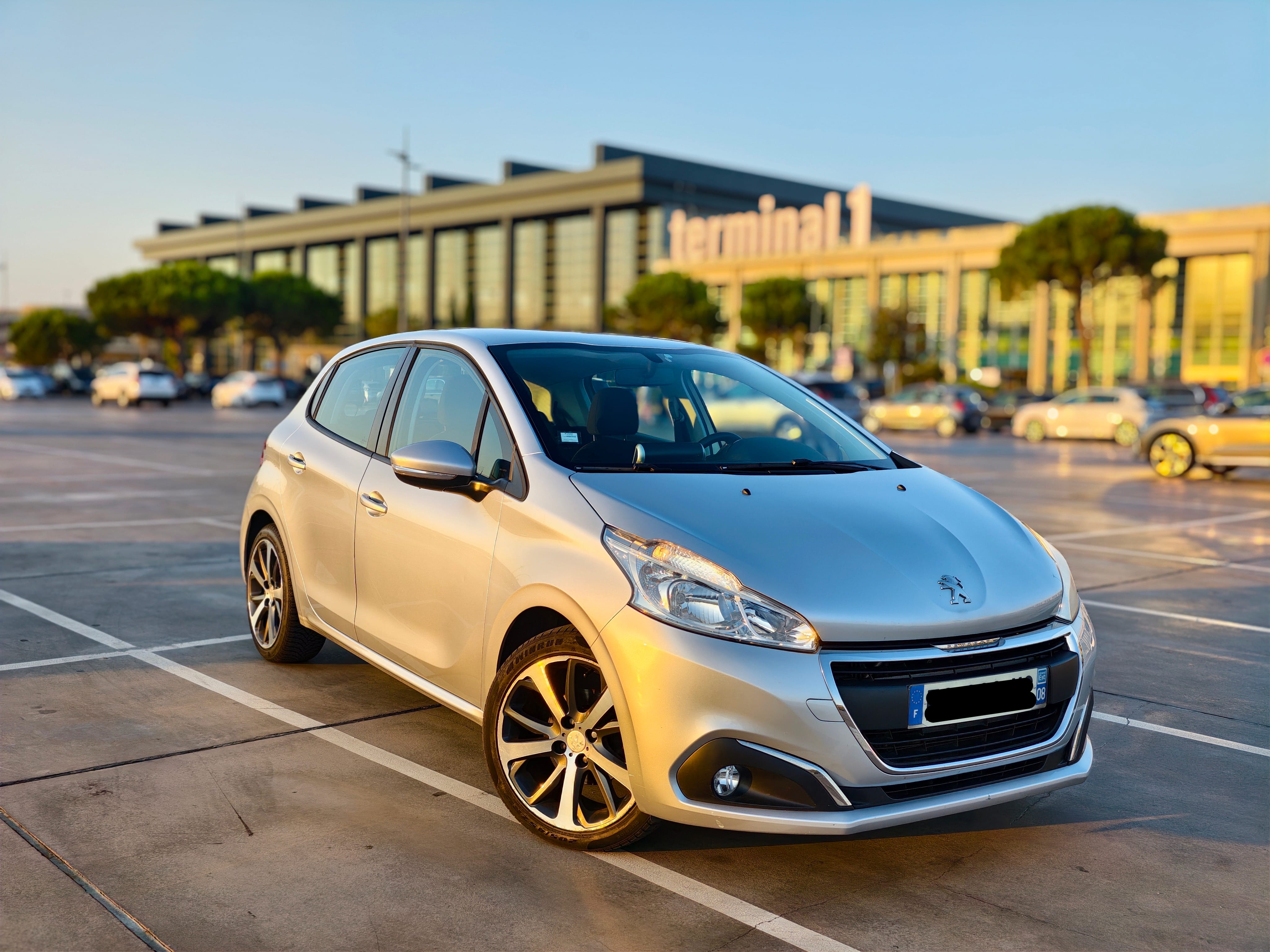 Peugeot 208 Aéroport de Marseille D, 2017, Diesel