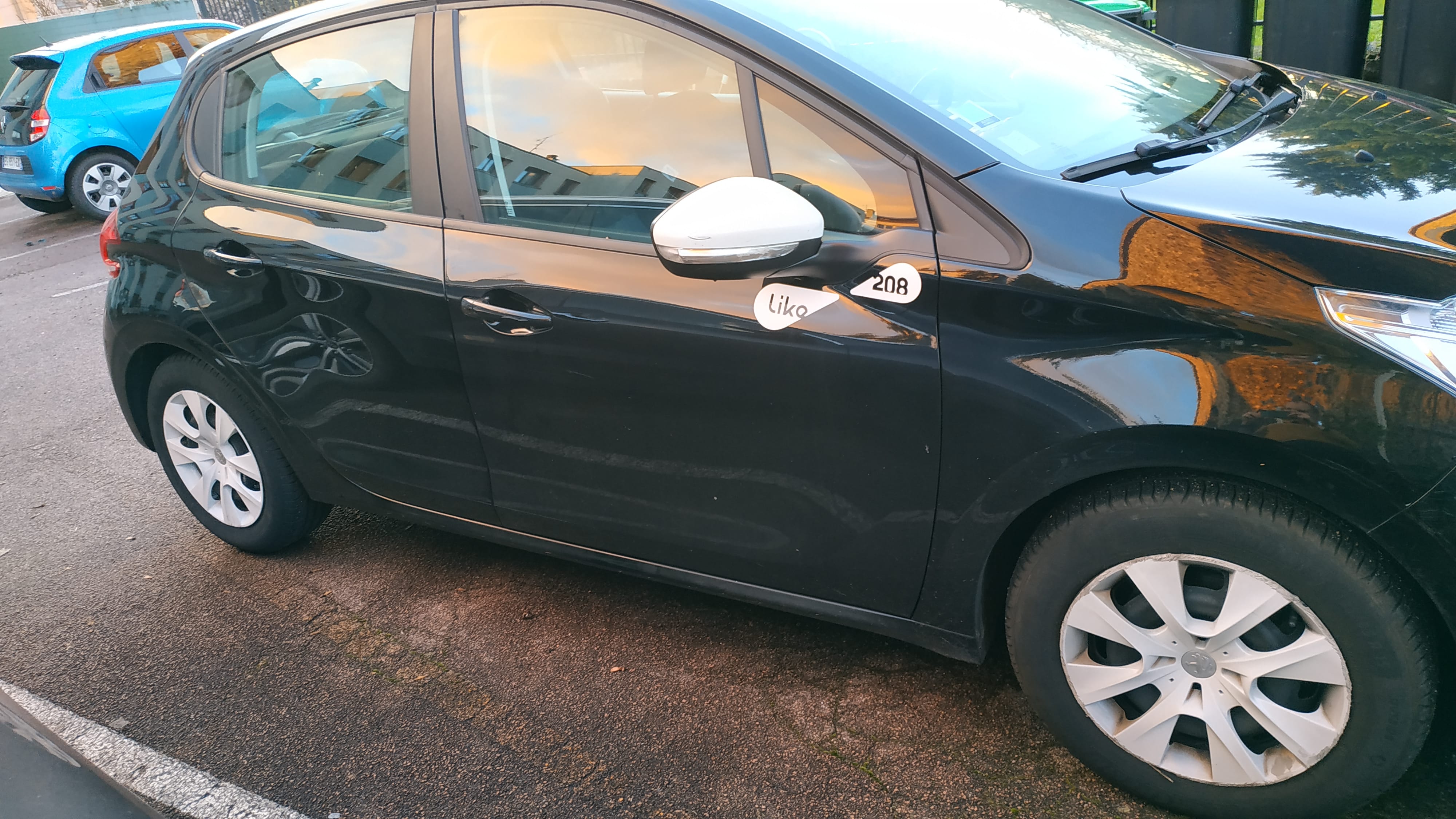 Peugeot 208, 2015, Essence 95