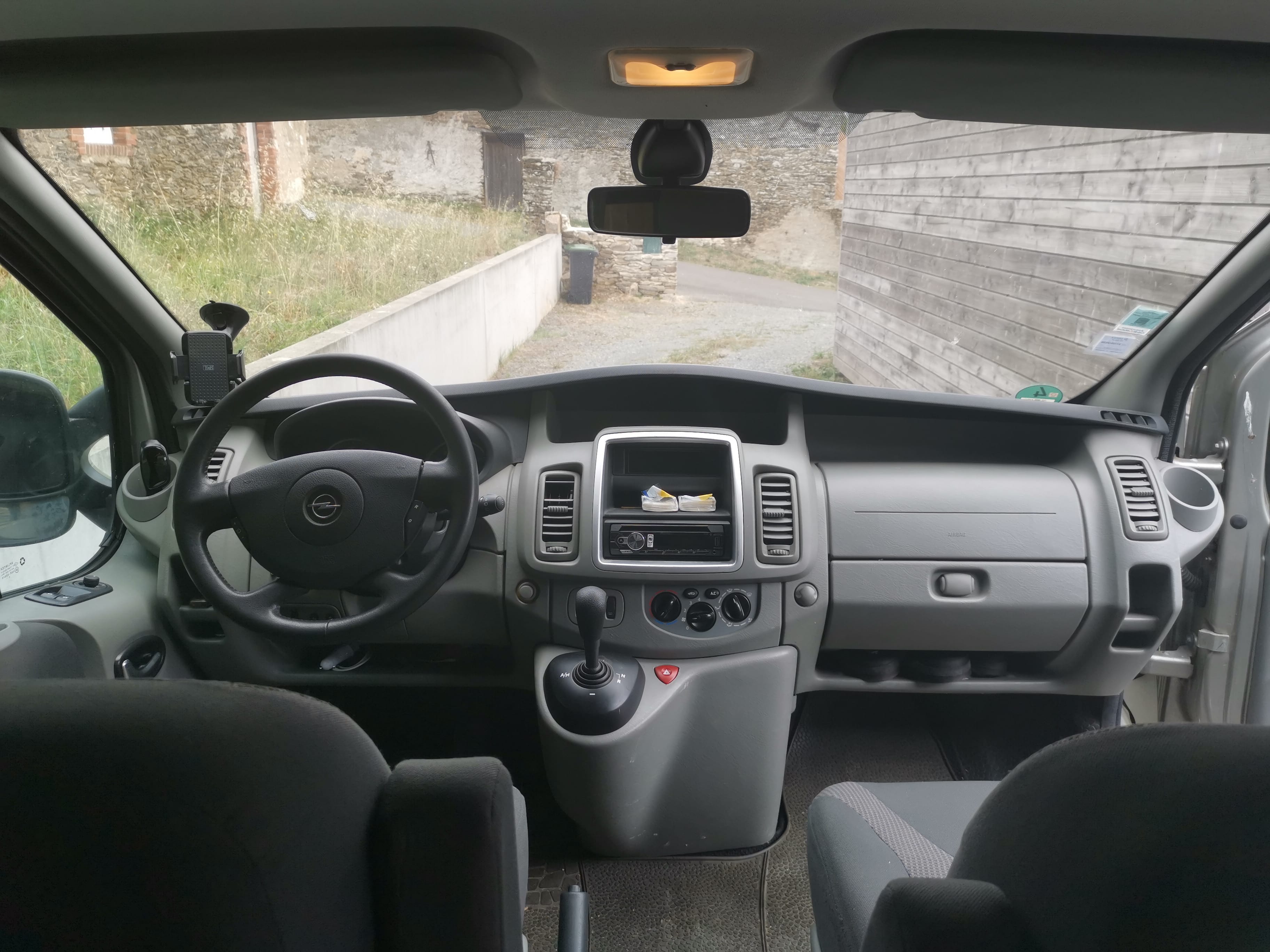 Opel Vivaro Combi avec Audio Bluetooth