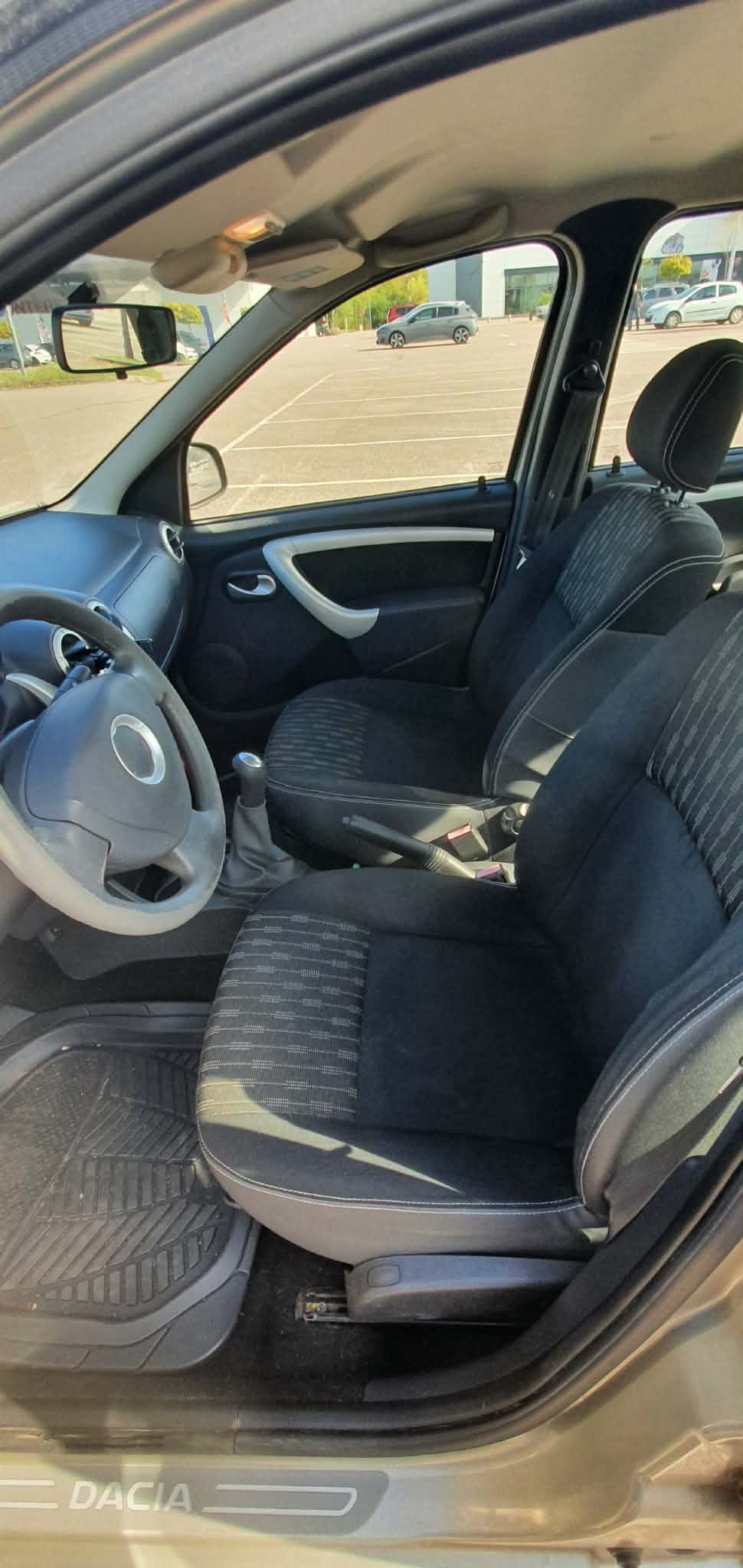 Dacia Logan 1.5 Dci avec Audio Bluetooth