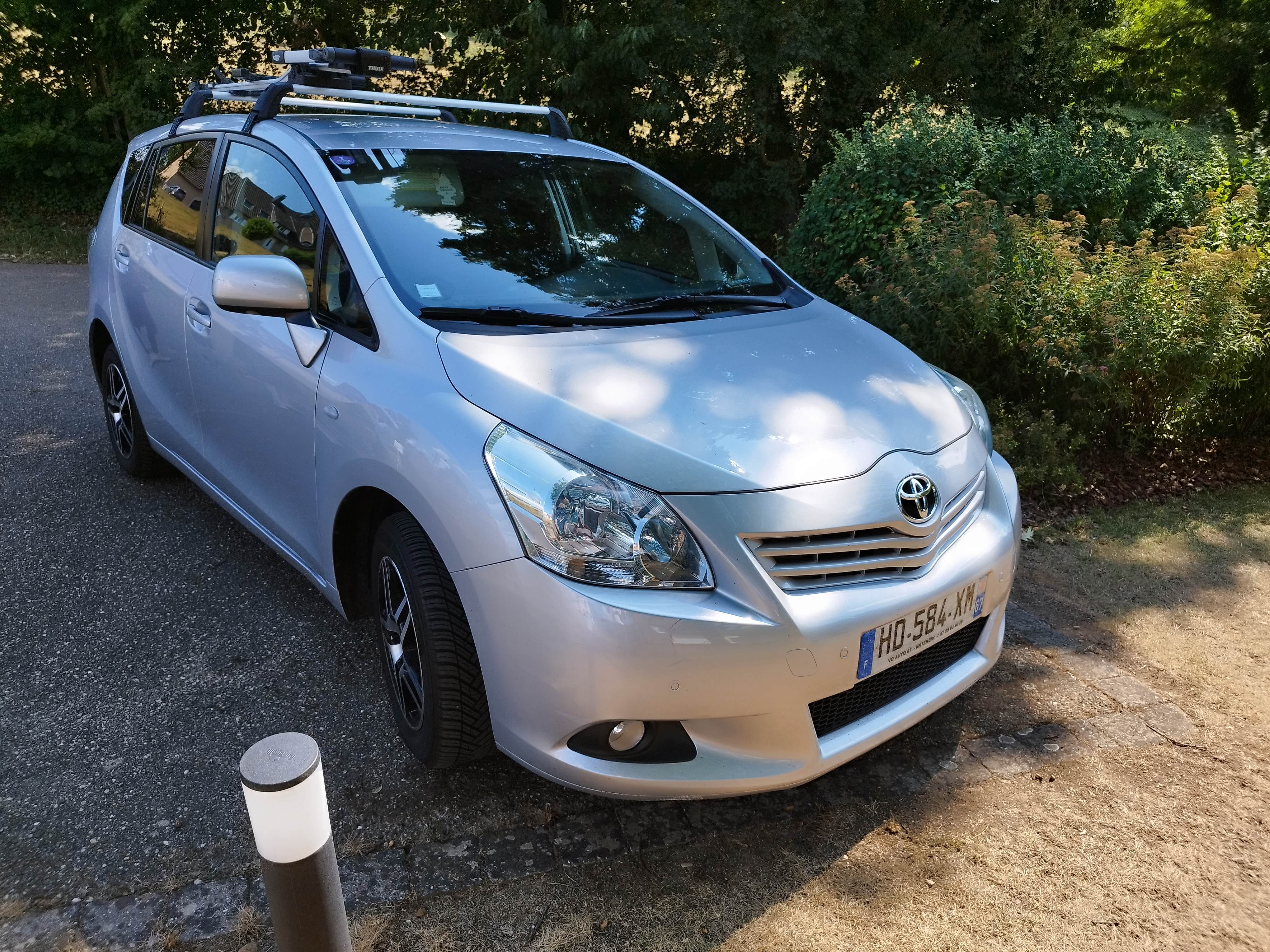 Toyota Verso, 2011, Essence 95, 7 places
