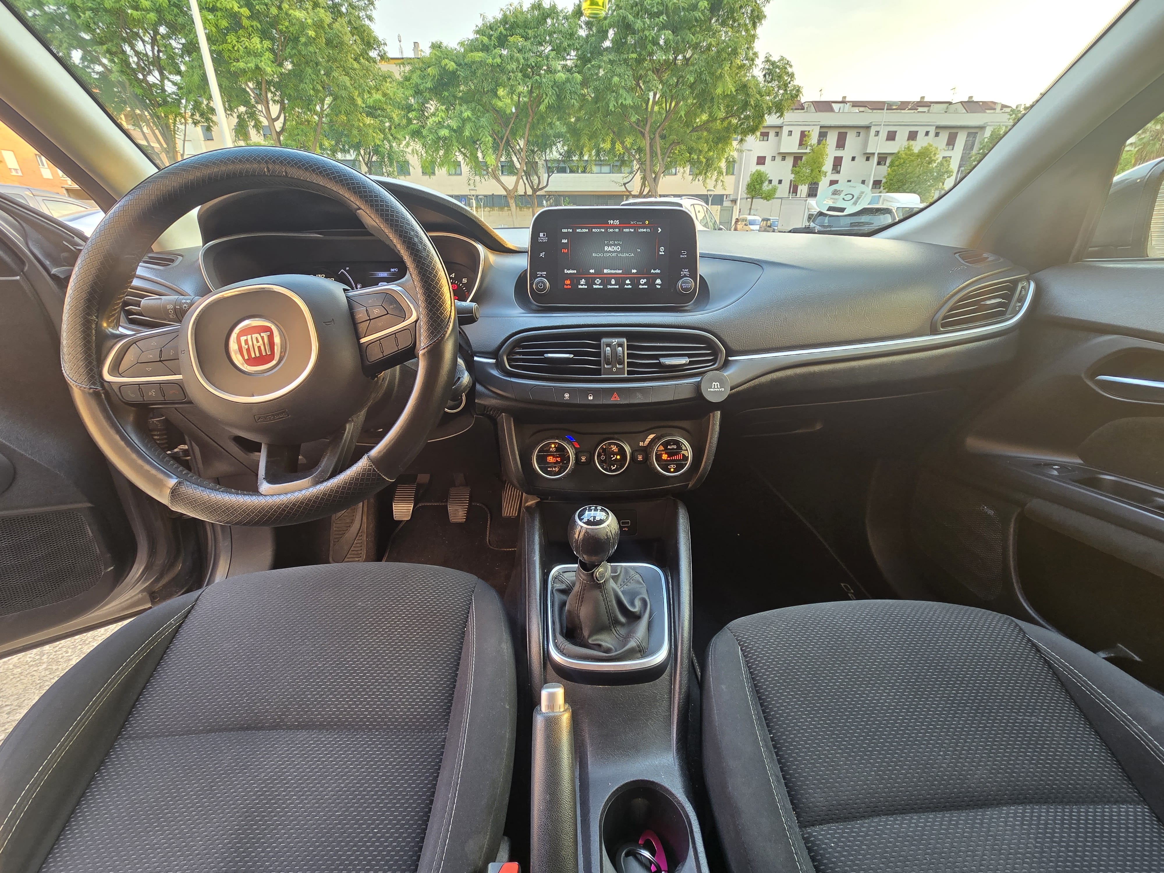 Fiat Tipo 1.4 LOUNGE con Control de velocidad