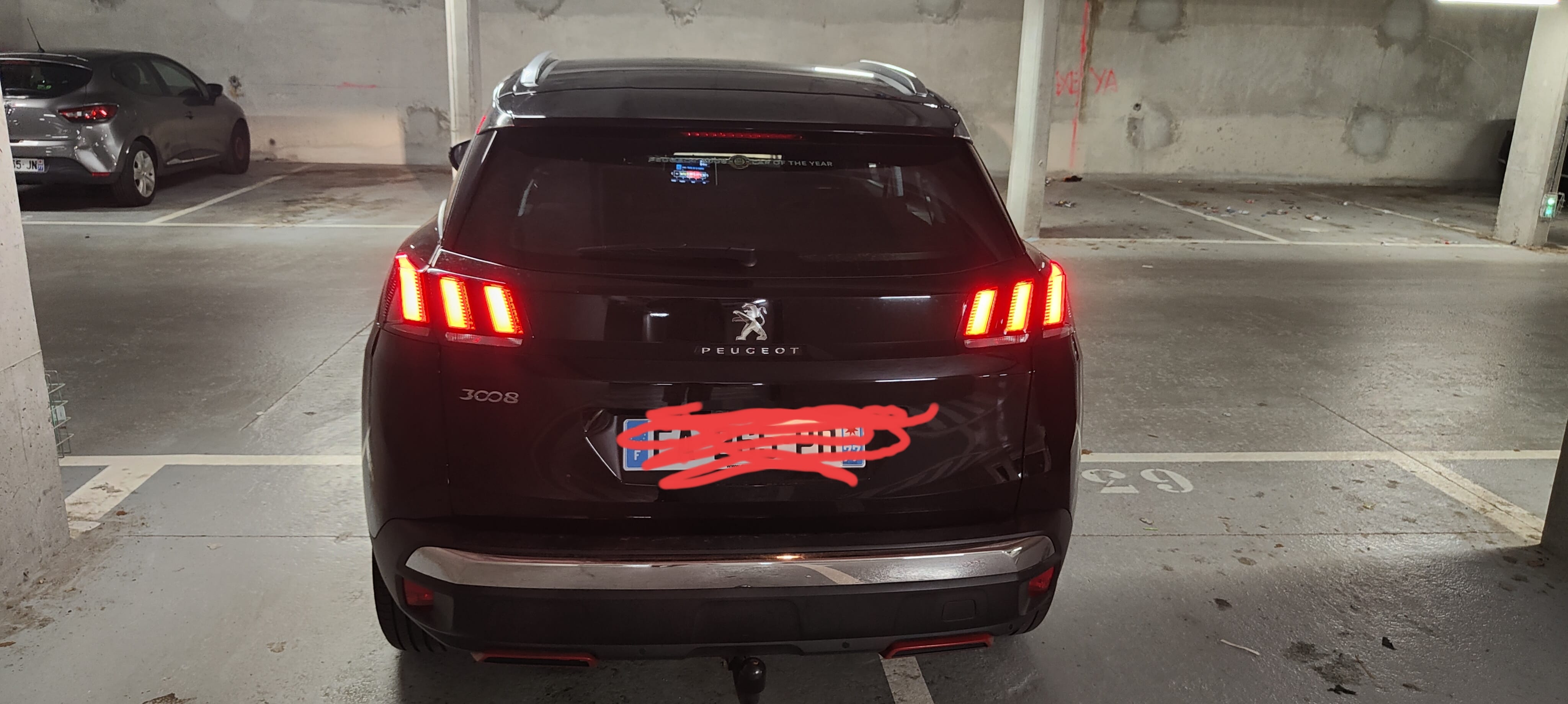 Peugeot 3008 avec Entrée audio / iPod