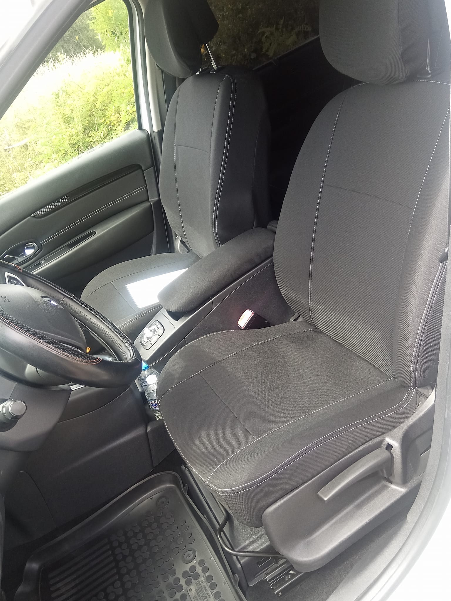 Renault Grand Scenic CLIM 1.6 DCI 130 CH (4) avec Siège bébé