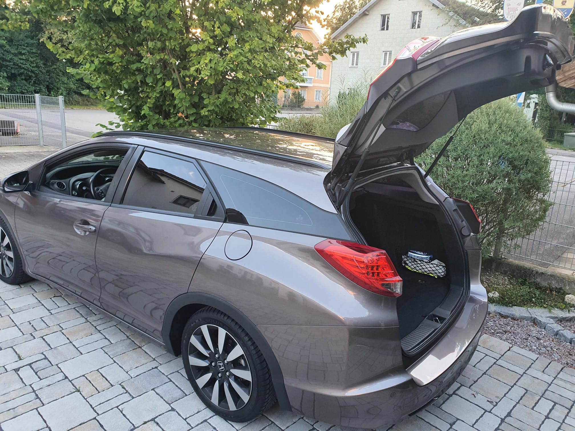 Honda Civic Tourer Automatik, Lieferung ggf. möglich mit Bluetooth-Audio