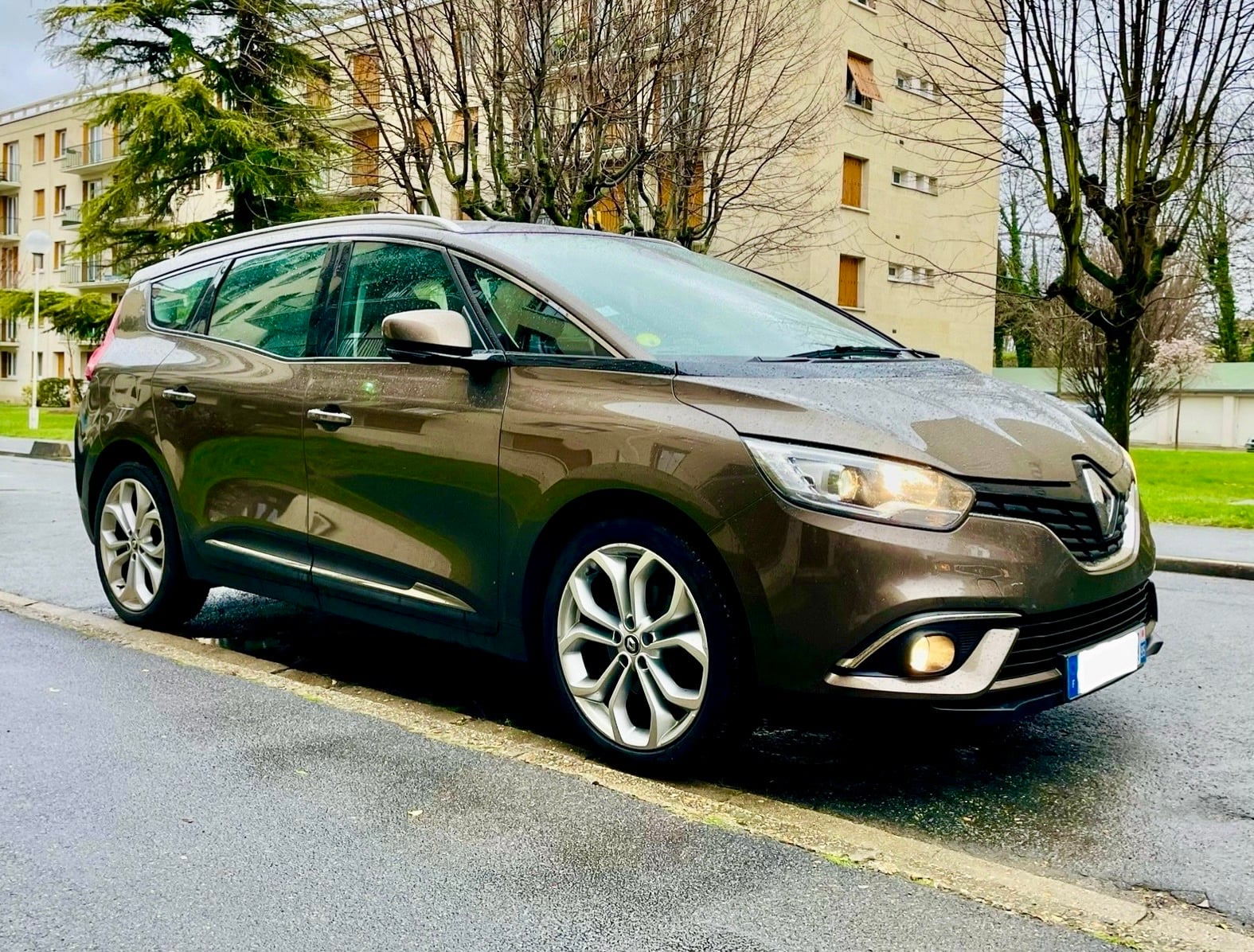Renault Grand Scenic avec Climatisation