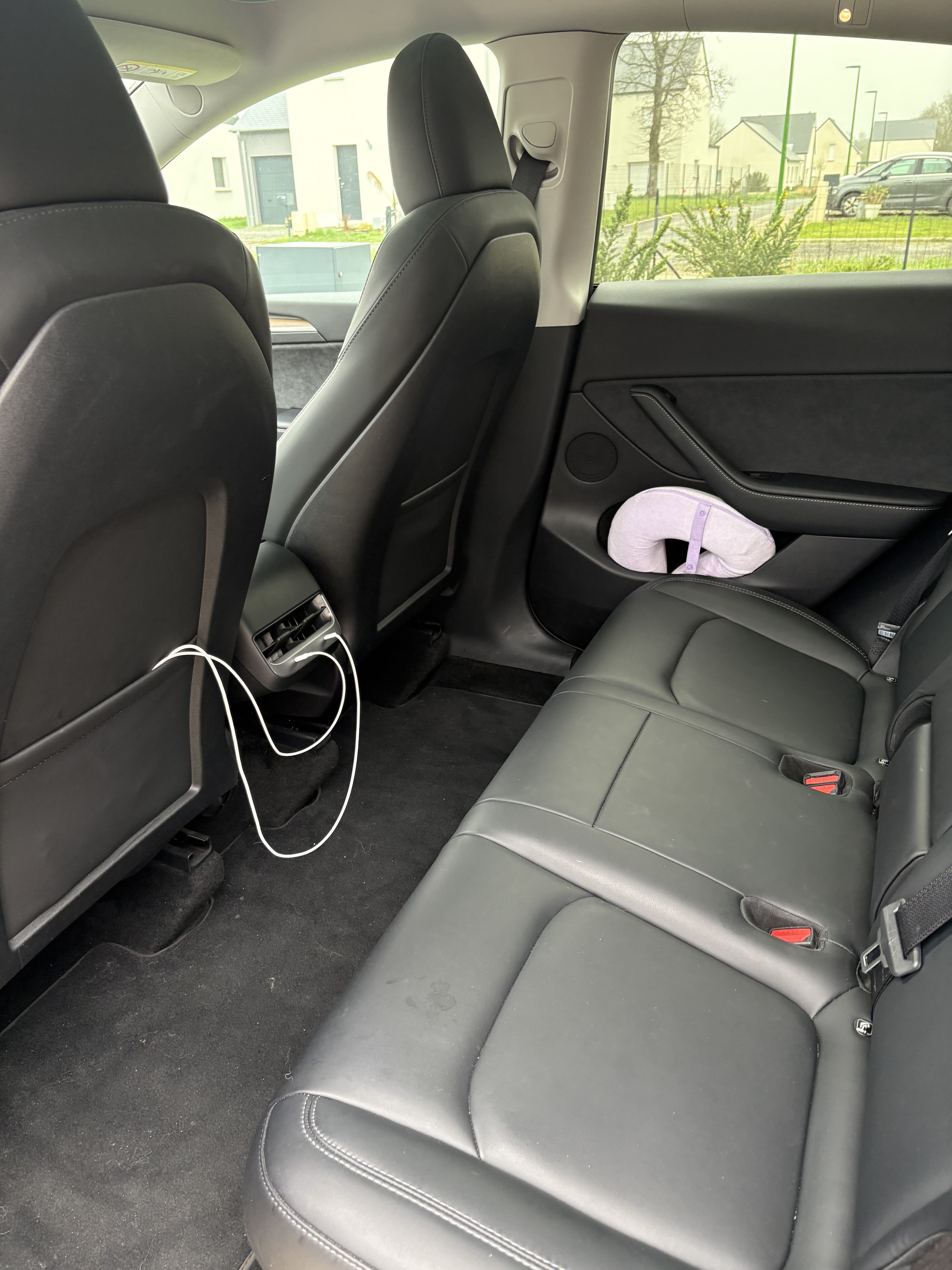 Tesla Model Y Standard Range avec Dashcam