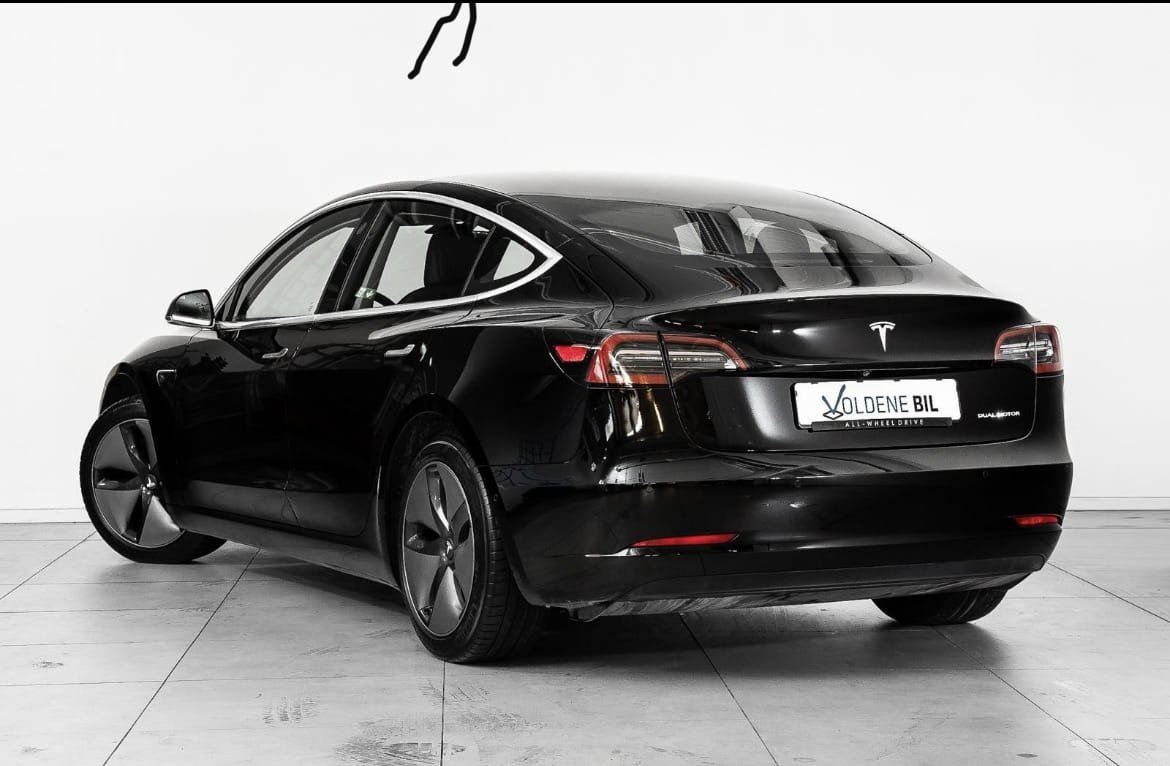 Tesla Model 3 Long Range with Air conditioning
