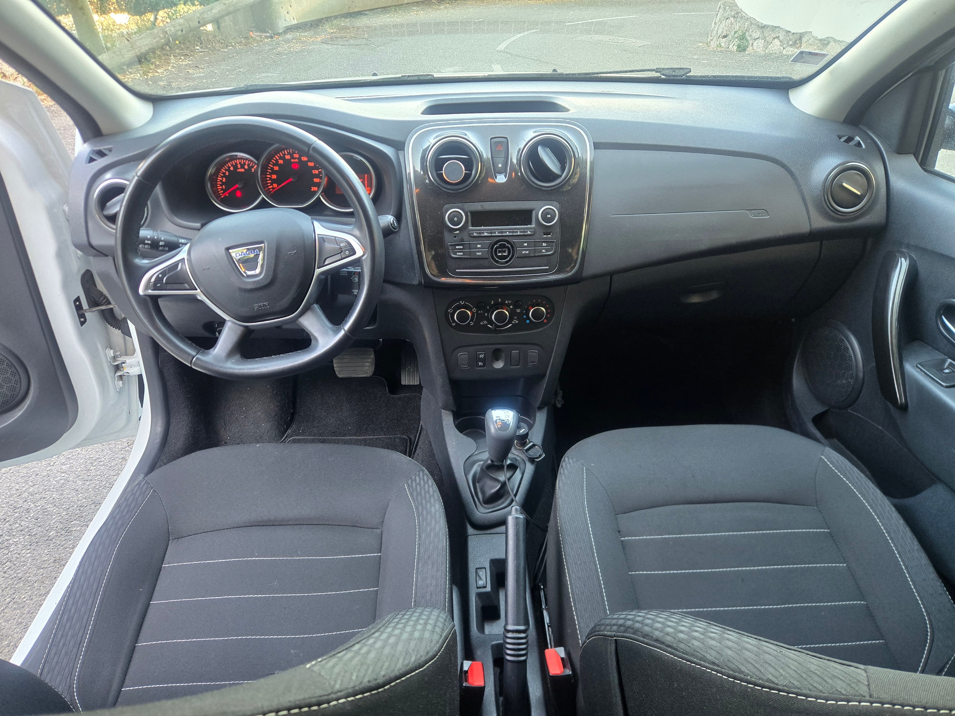 Dacia Sandero mit Bluetooth-Audio