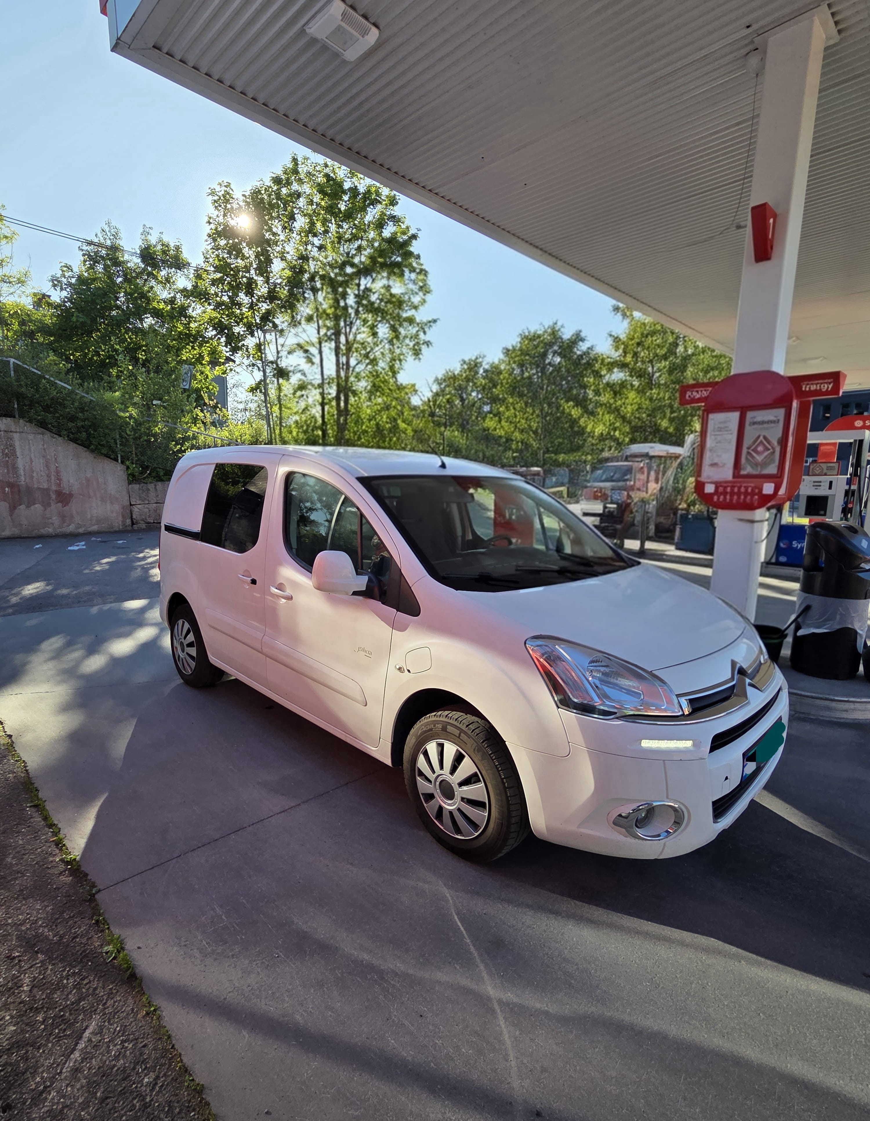 Citroen Berlingo Electric med Bluetooth audio