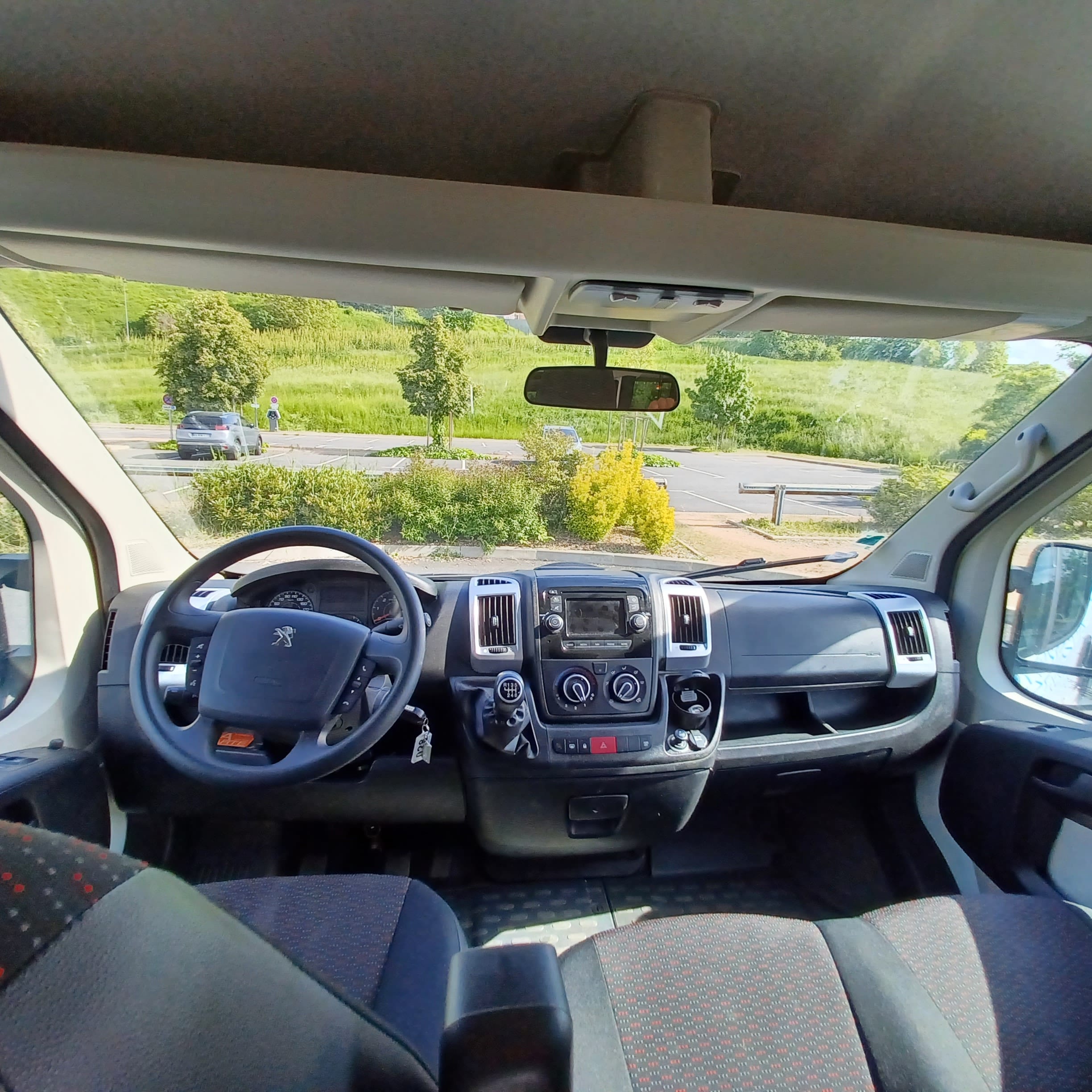 Peugeot Boxer Combi Minibus 9 places avec GPS