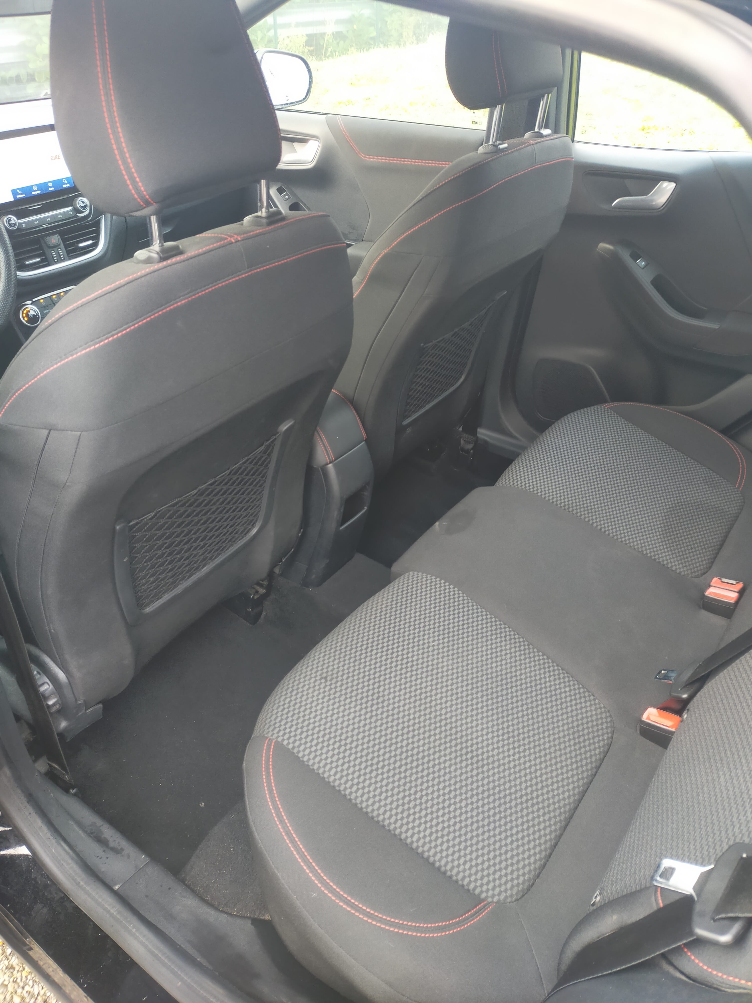 Ford Puma avec Siège bébé