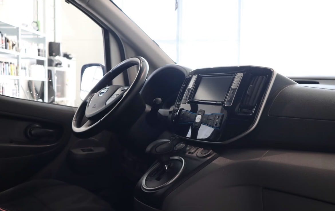 Nissan e-NV200 Varebil med GPS