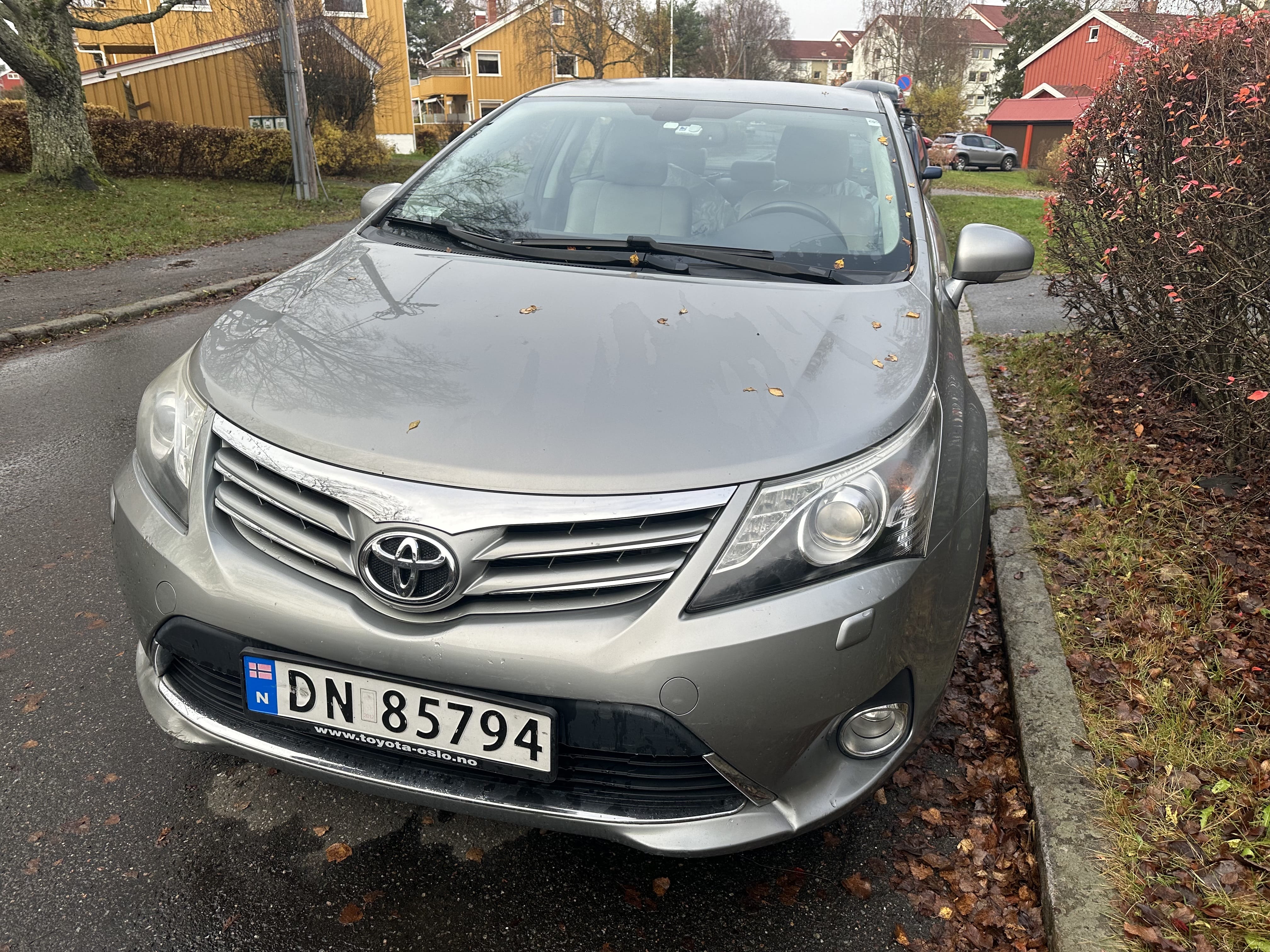Toyota Avensis med Bluetooth audio